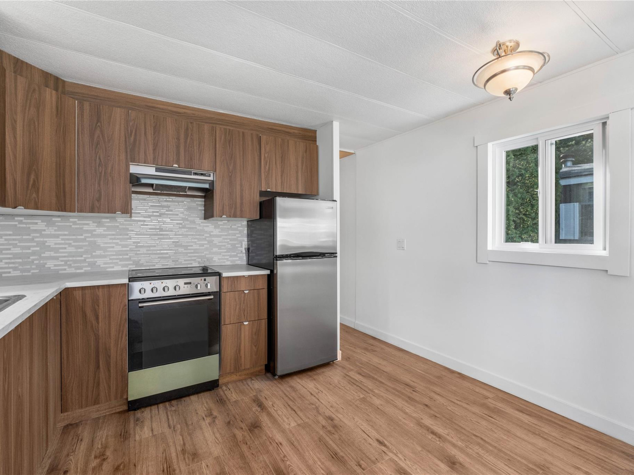 25-7370 Highway 99 image 6