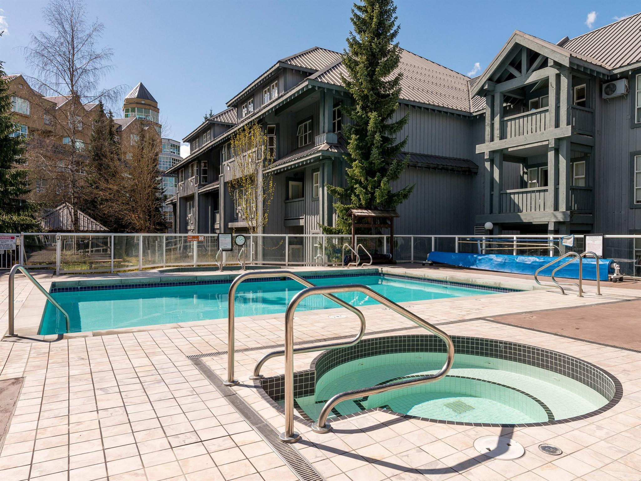 104-4573 Chateau Boulevard image 11