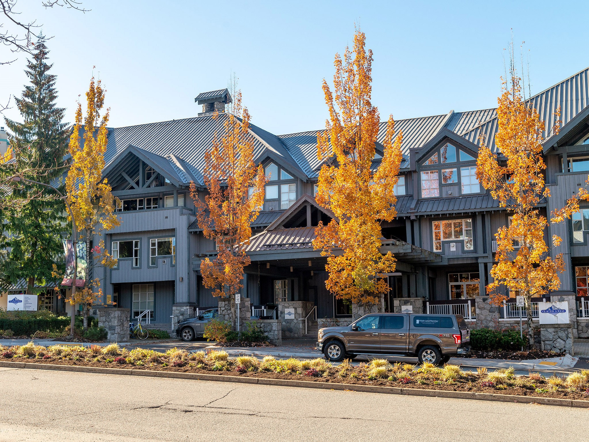 104-4573 Chateau Boulevard image 14