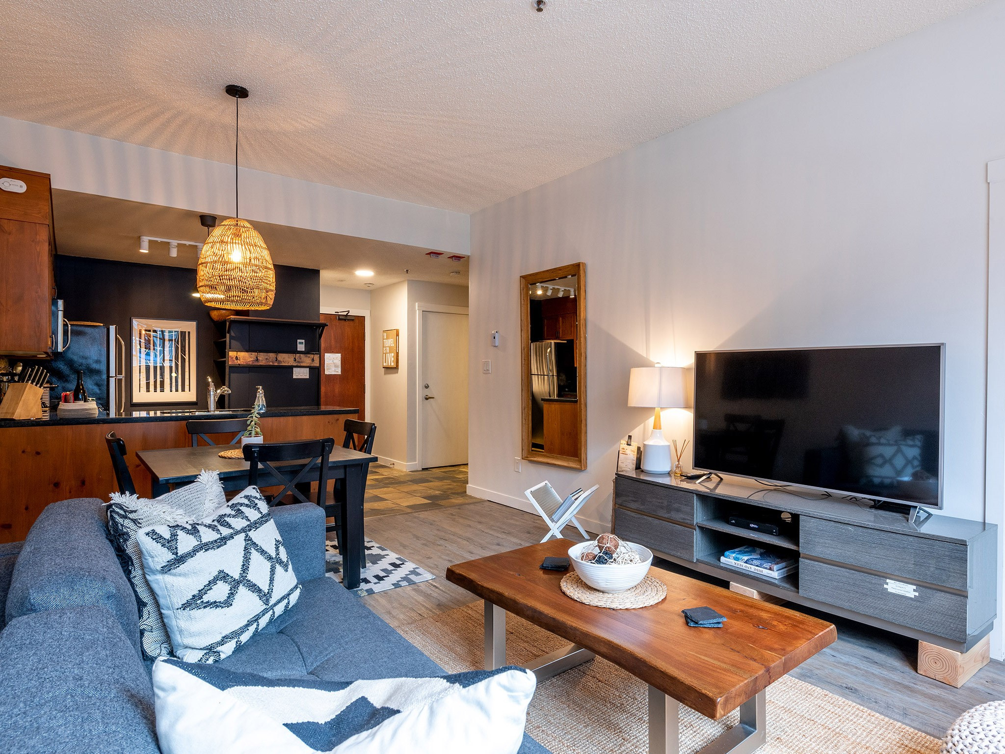 104-4573 Chateau Boulevard image 4