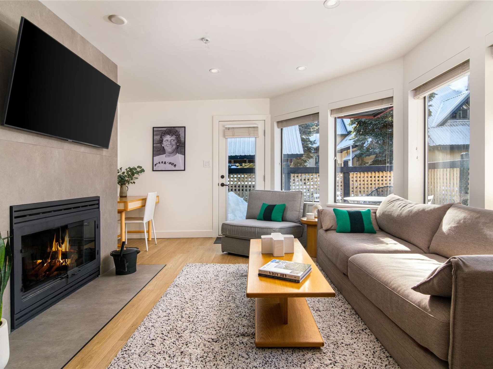 14-4637 Blackcomb Way image 1