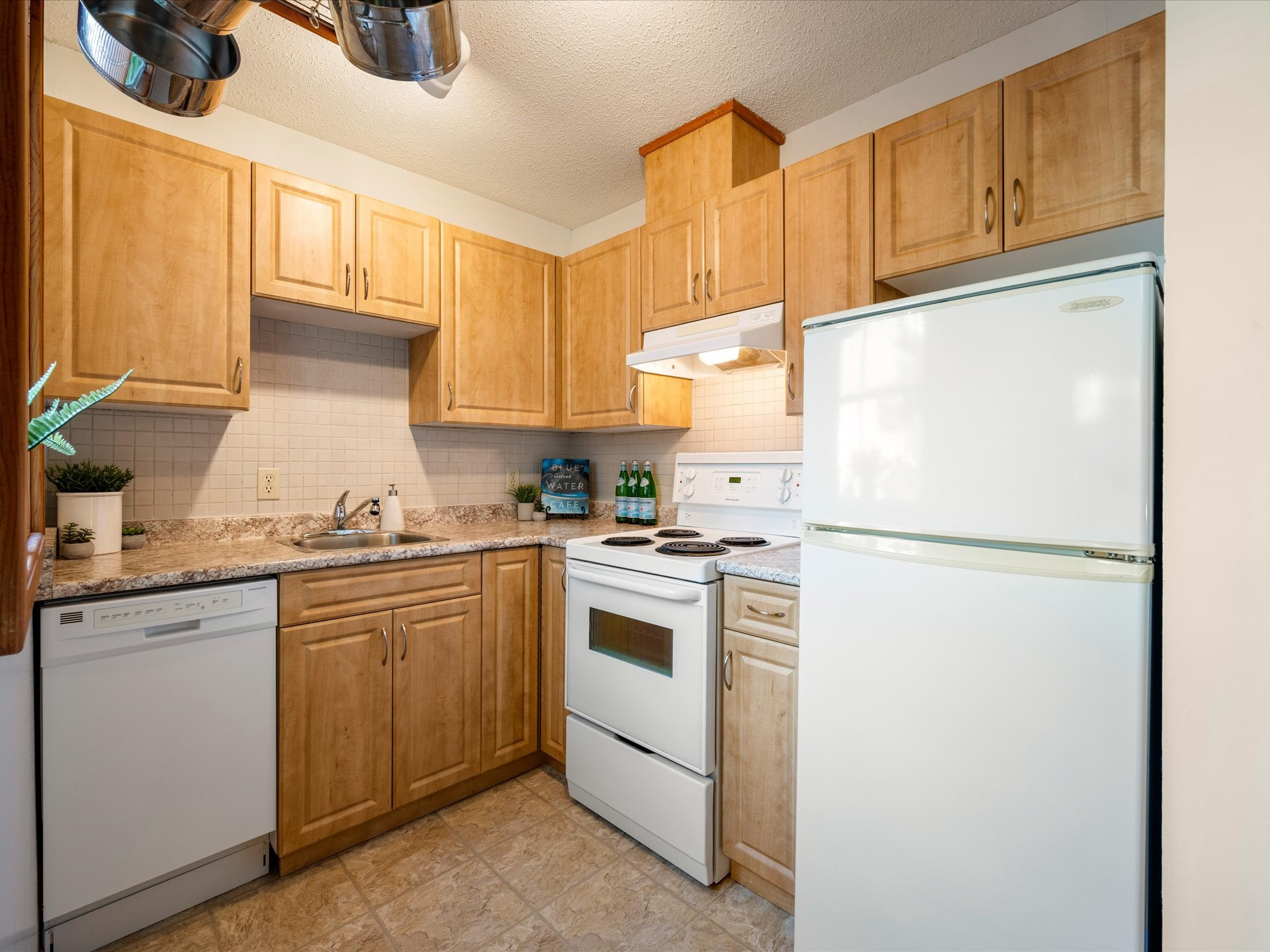 6-2217 Marmot Place image 6