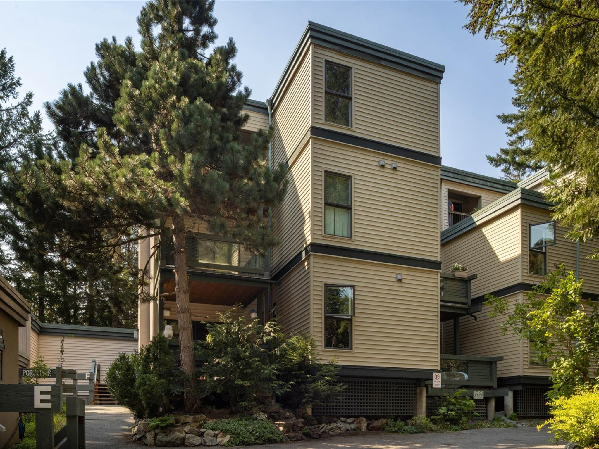 F201-1400 Alta Lake Road image 5