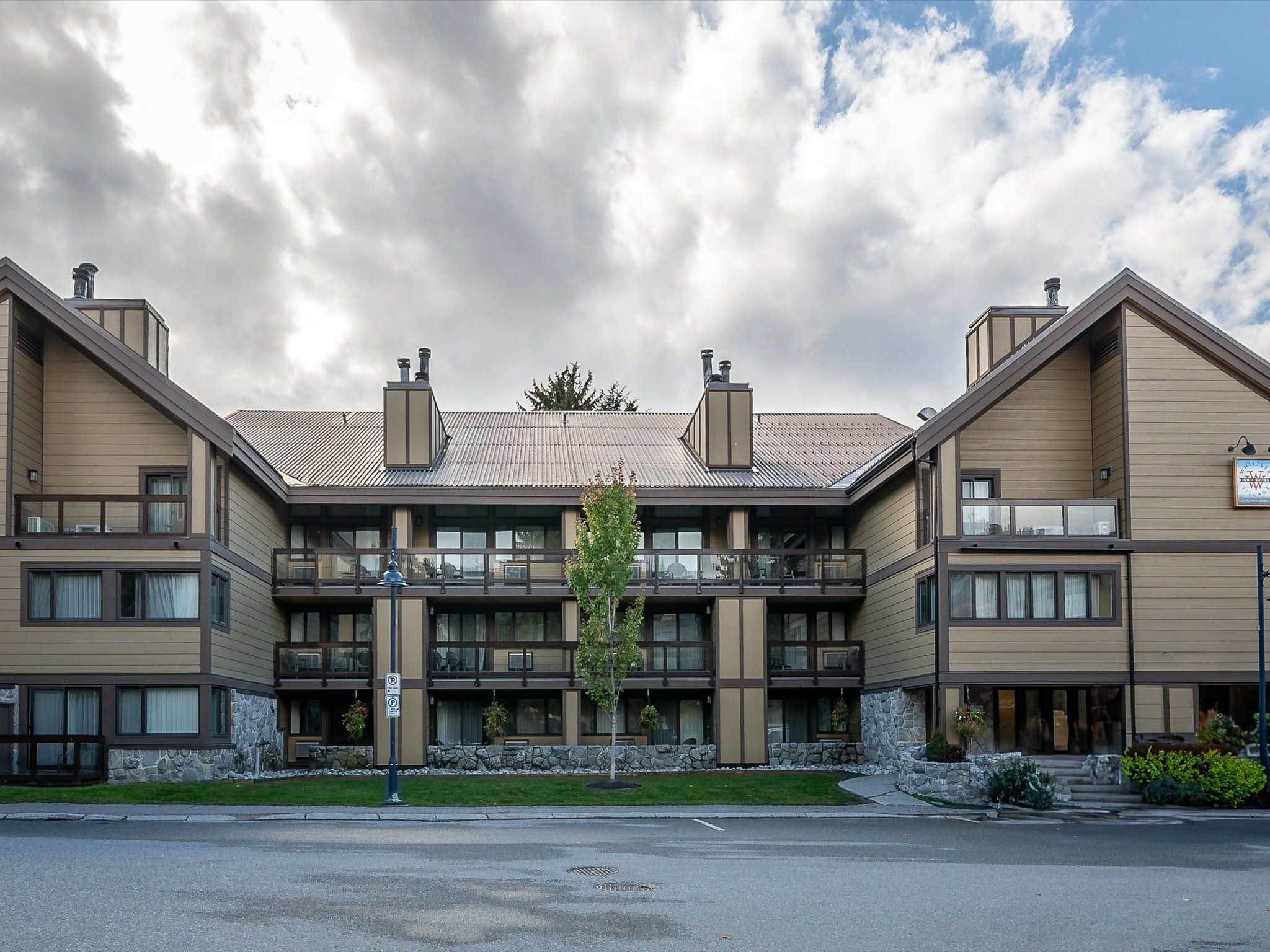 306-4420 Sundial Place image 1