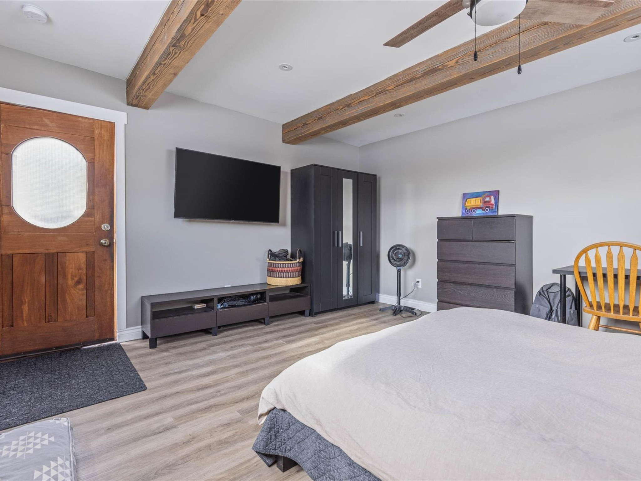 899 Erickson Road image 16