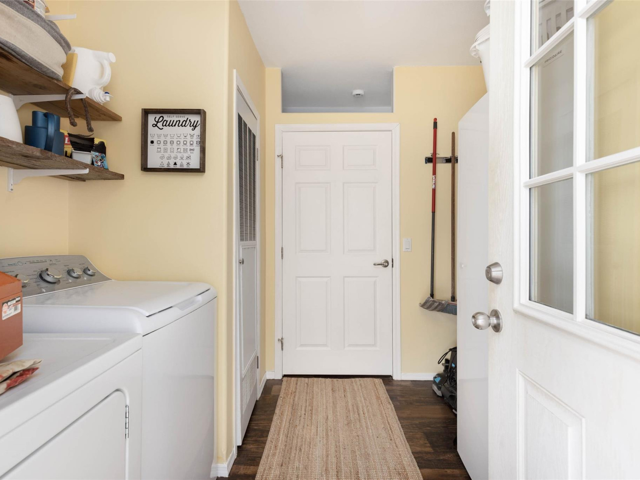 899 Erickson Road image 22