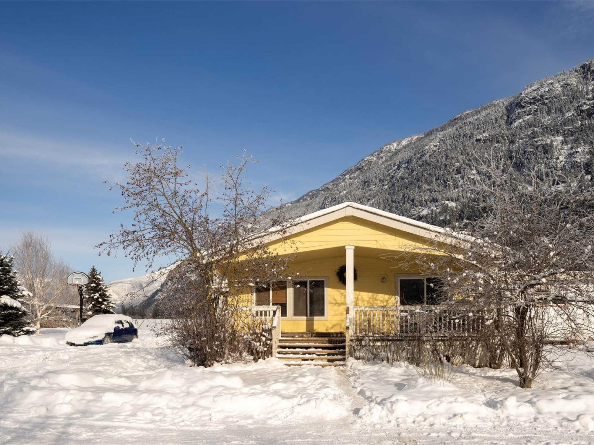 899 Erickson Road image 24