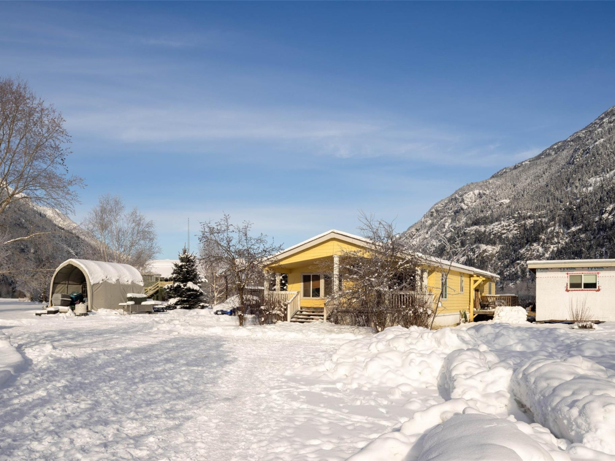 899 Erickson Road image 26