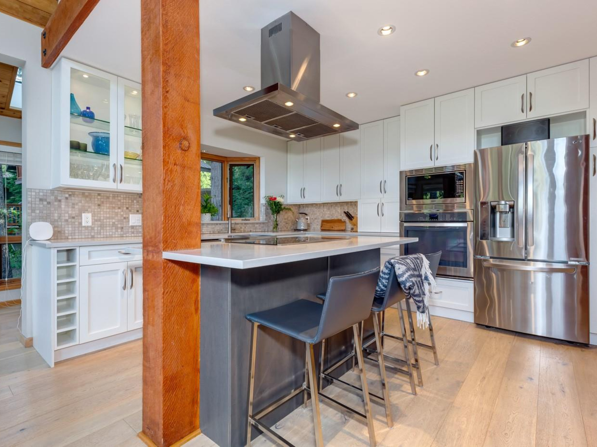 8505 Matterhorn Drive image 9