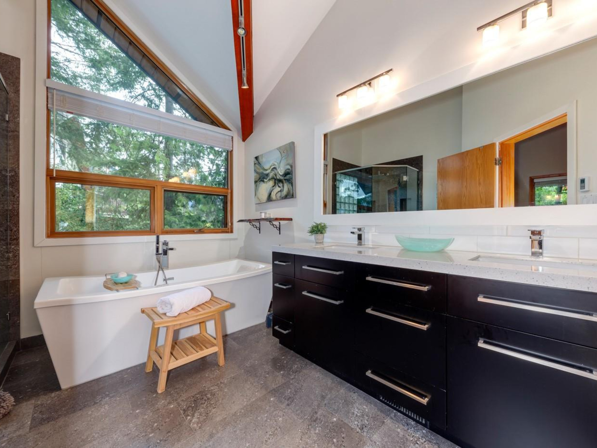 8505 Matterhorn Drive image 16