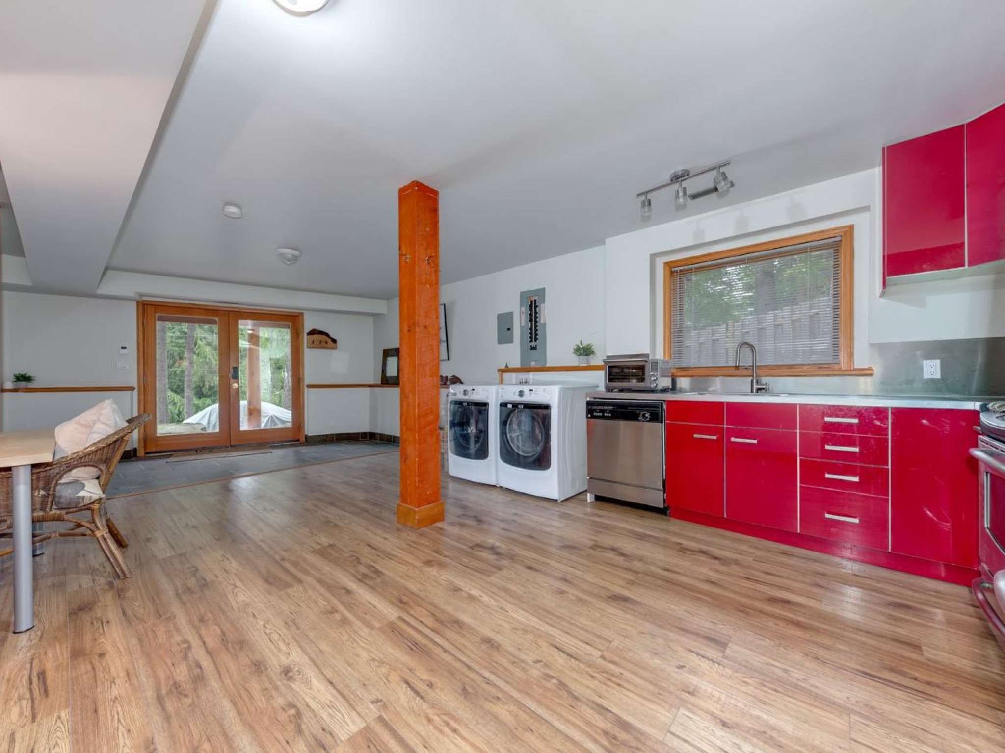 8505 Matterhorn Drive image 24