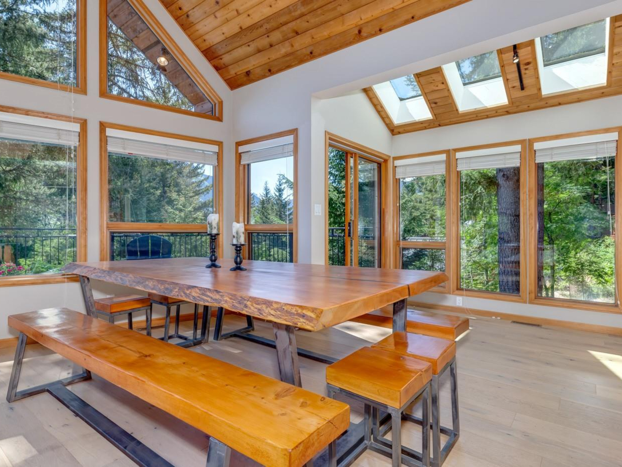 8505 Matterhorn Drive image 6