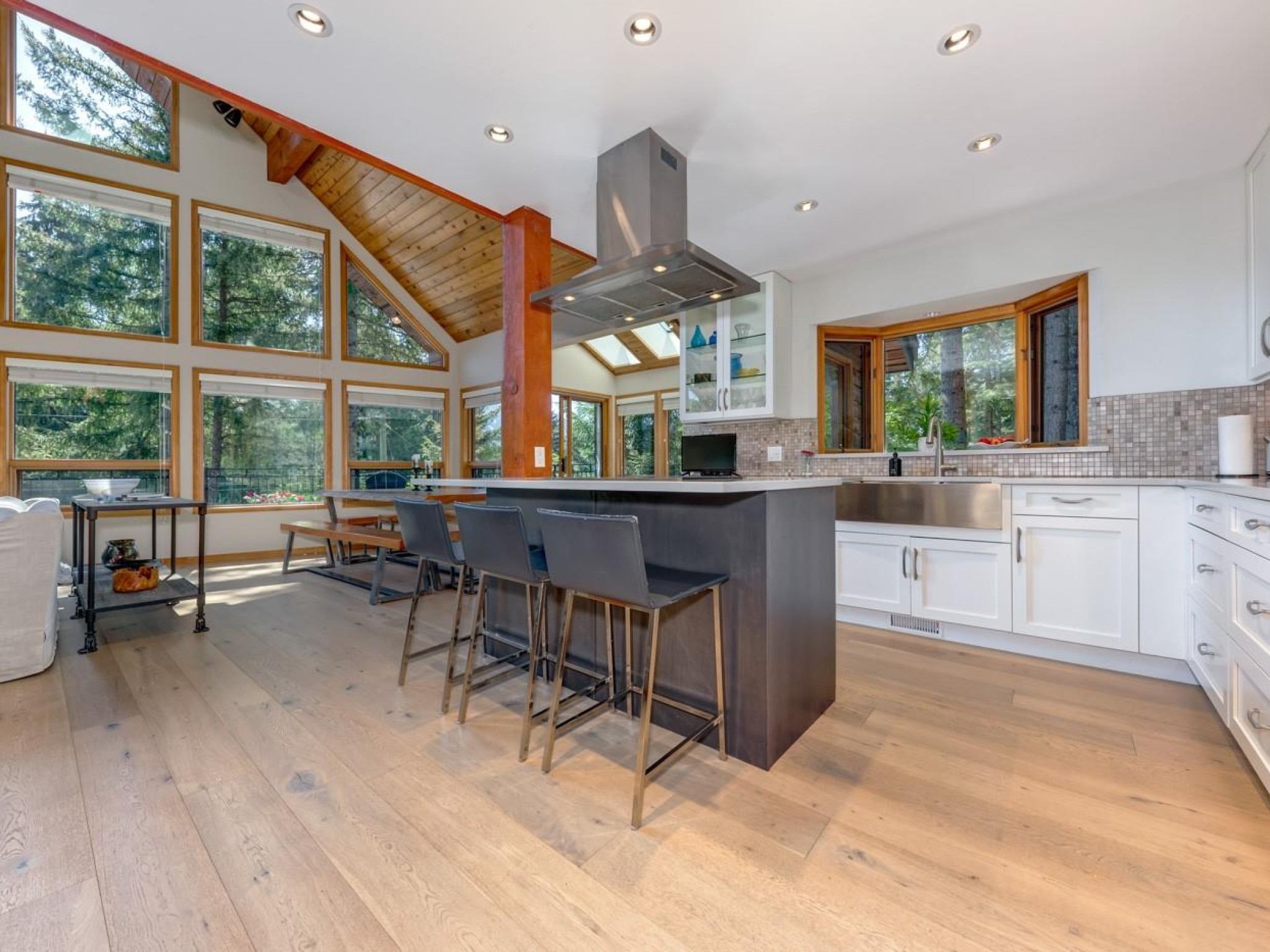 8505 Matterhorn Drive image 8