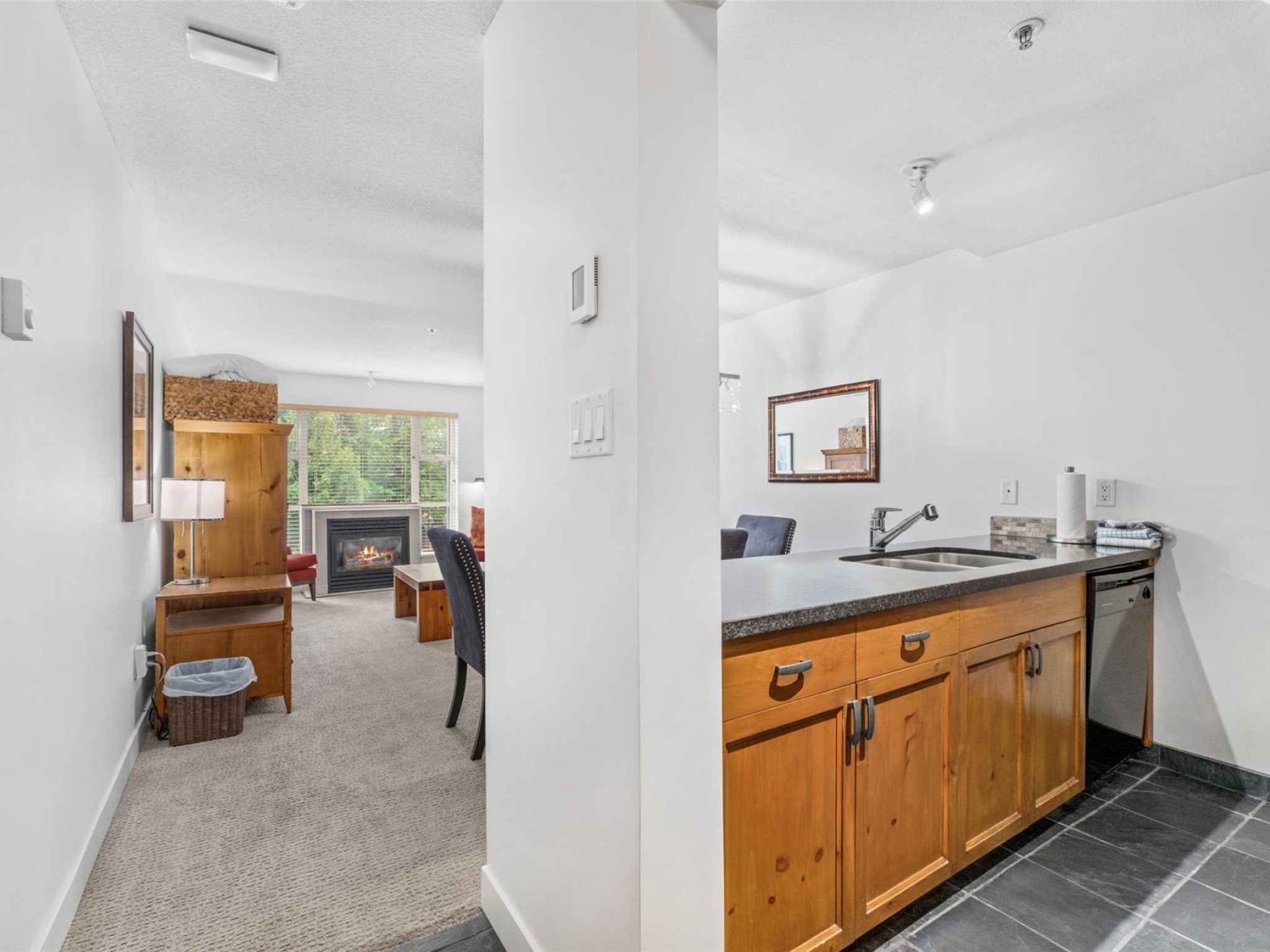 218/219-4573 Chateau Boulevard image 11