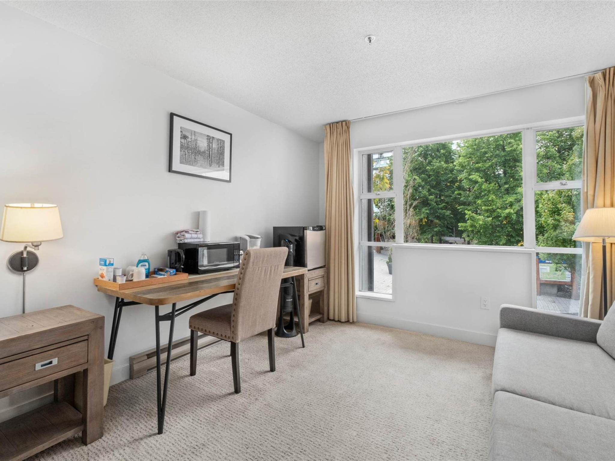 218/219-4573 Chateau Boulevard image 14