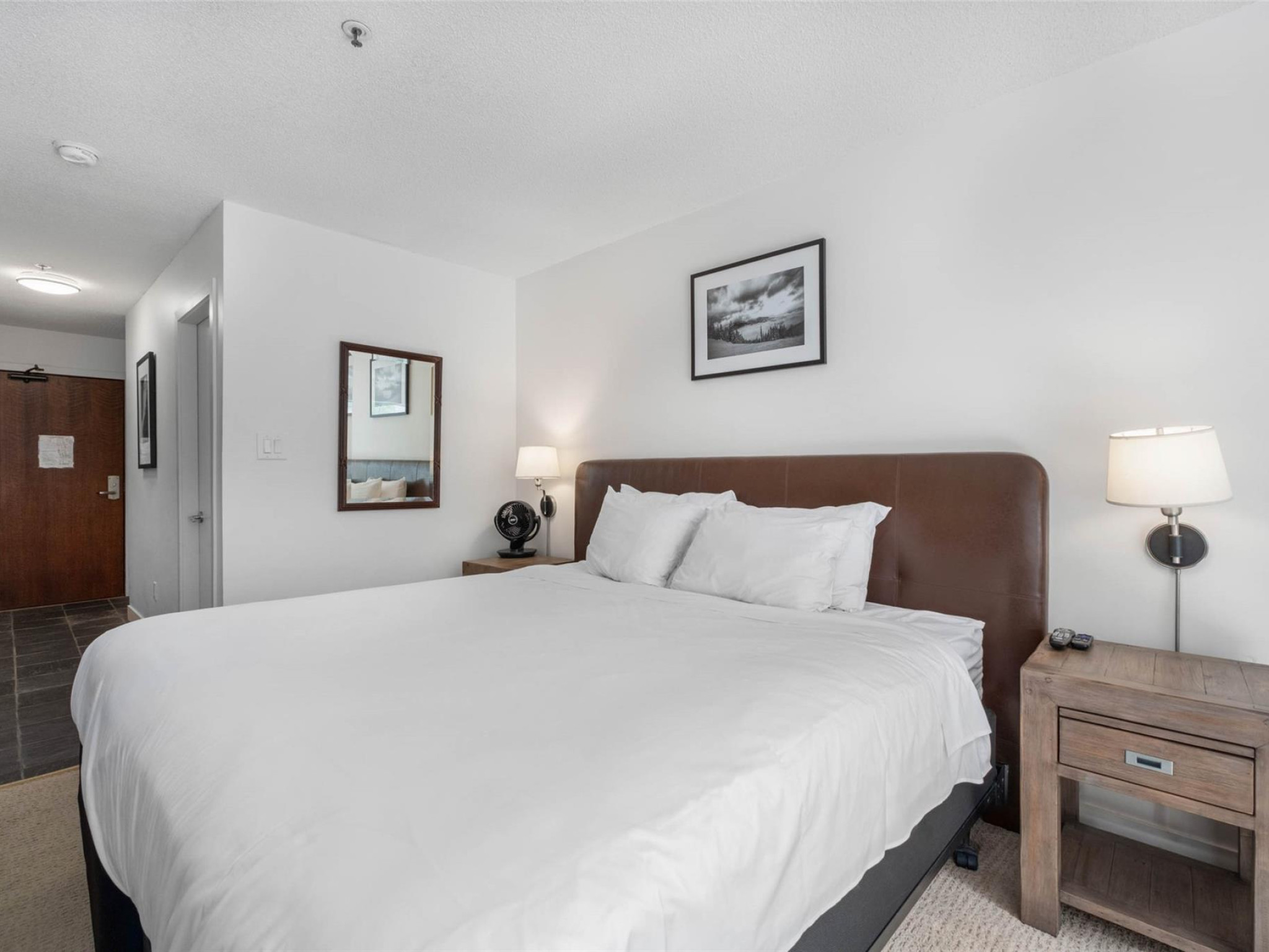 218/219-4573 Chateau Boulevard image 16