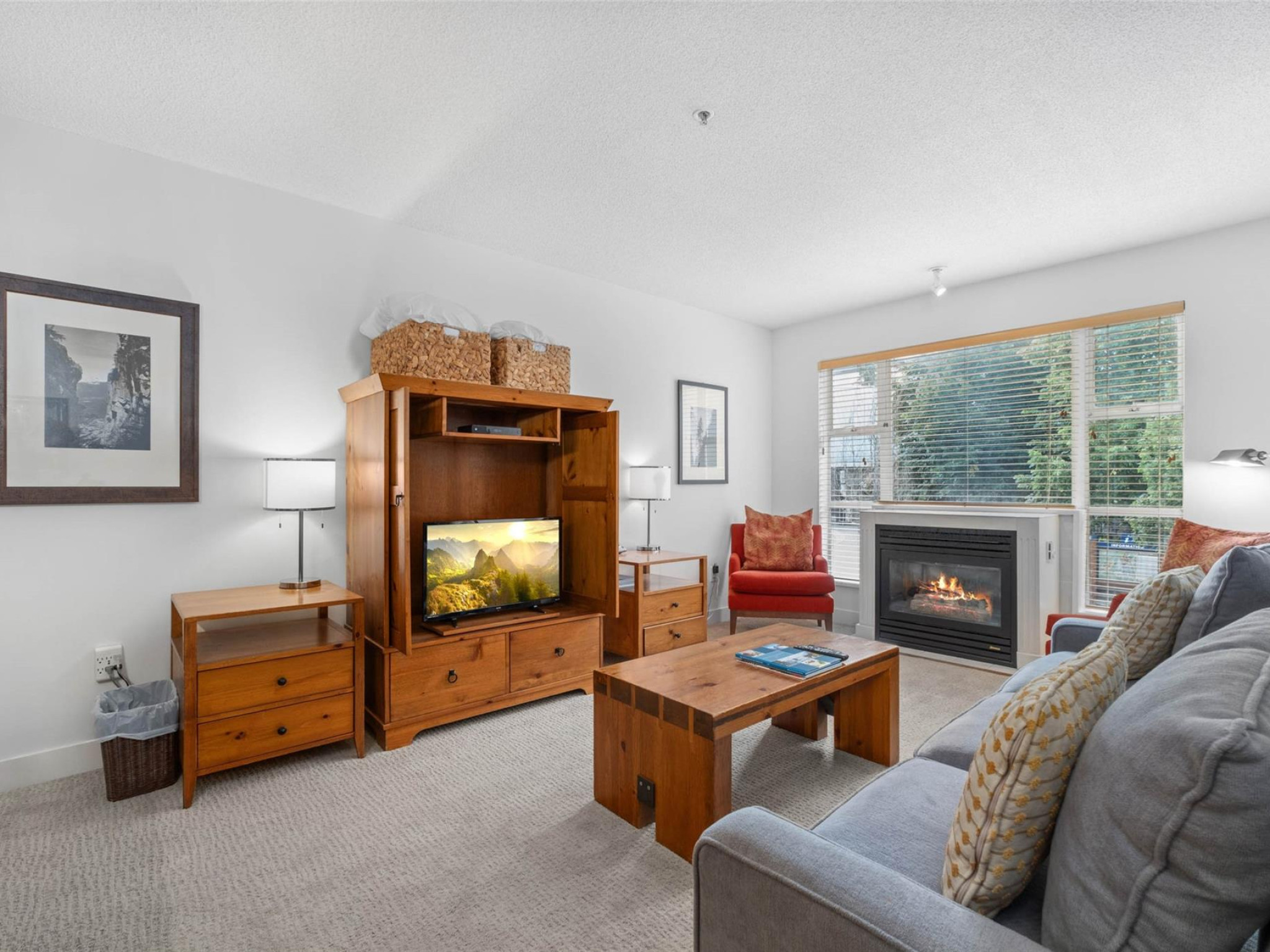 218/219-4573 Chateau Boulevard image 3