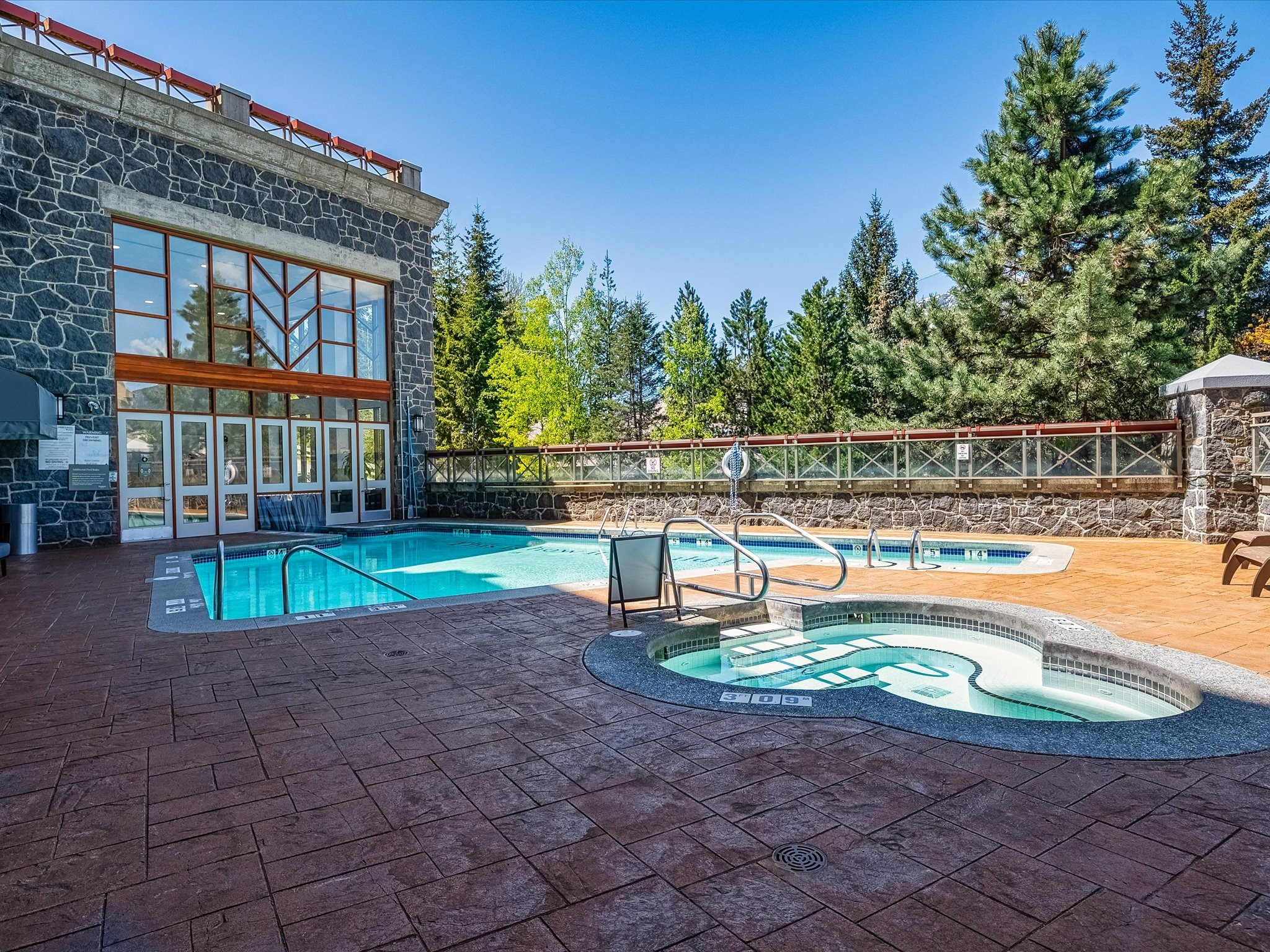 685-4090 Whistler Way image 14