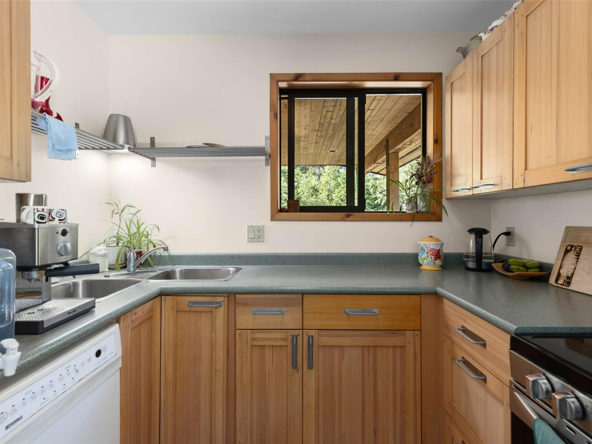 7869 Pemberton Meadows Road image 19