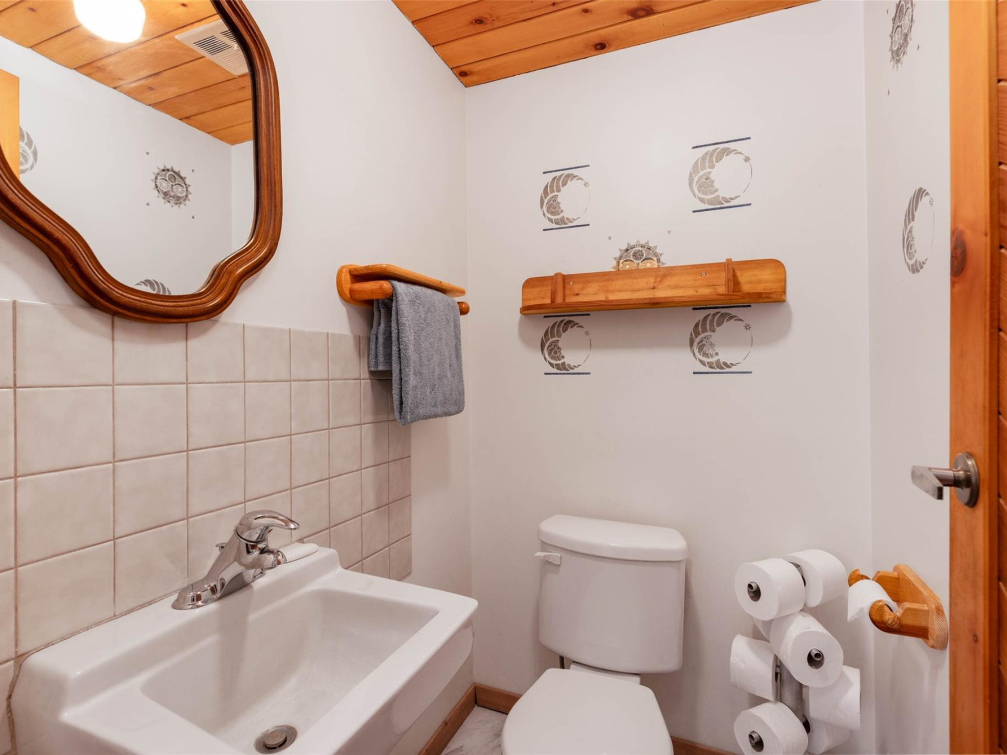 7869 Pemberton Meadows Road image 23