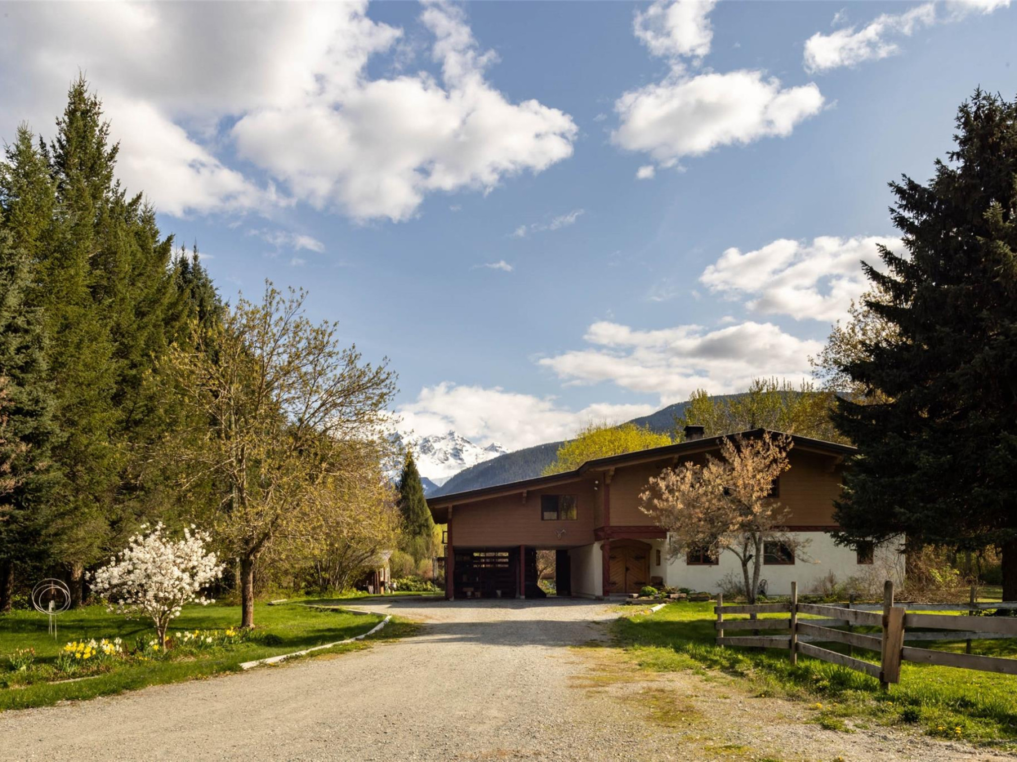 7869 Pemberton Meadows Road image 27