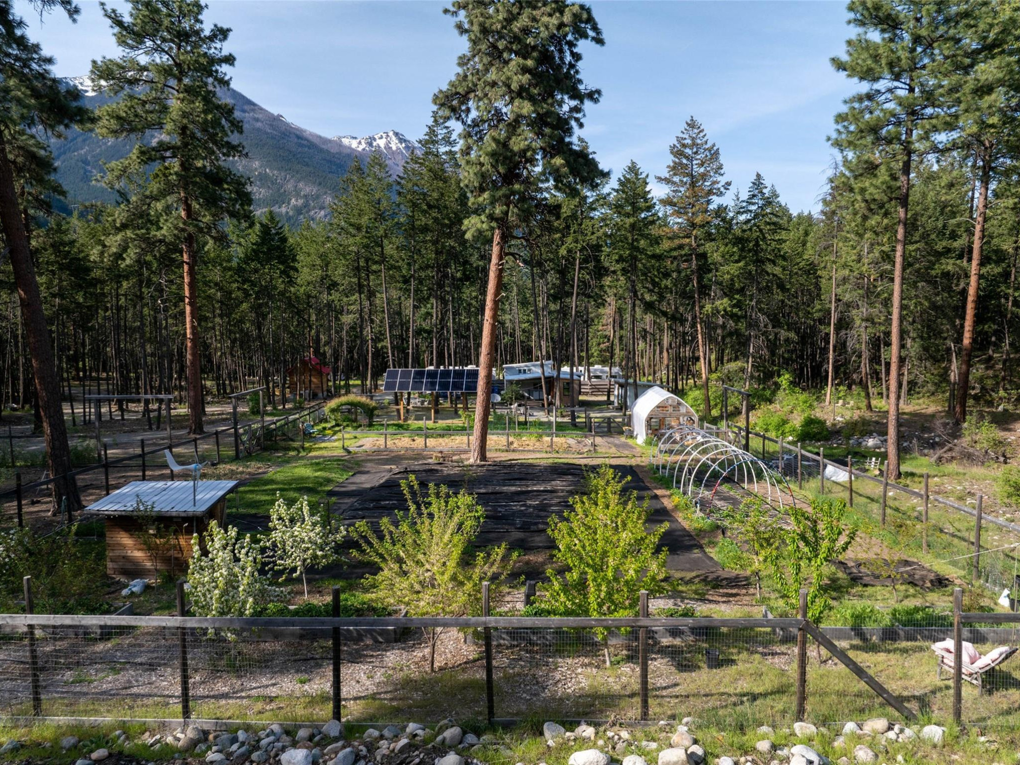 6-9866 Pemberton Portage Road image 17