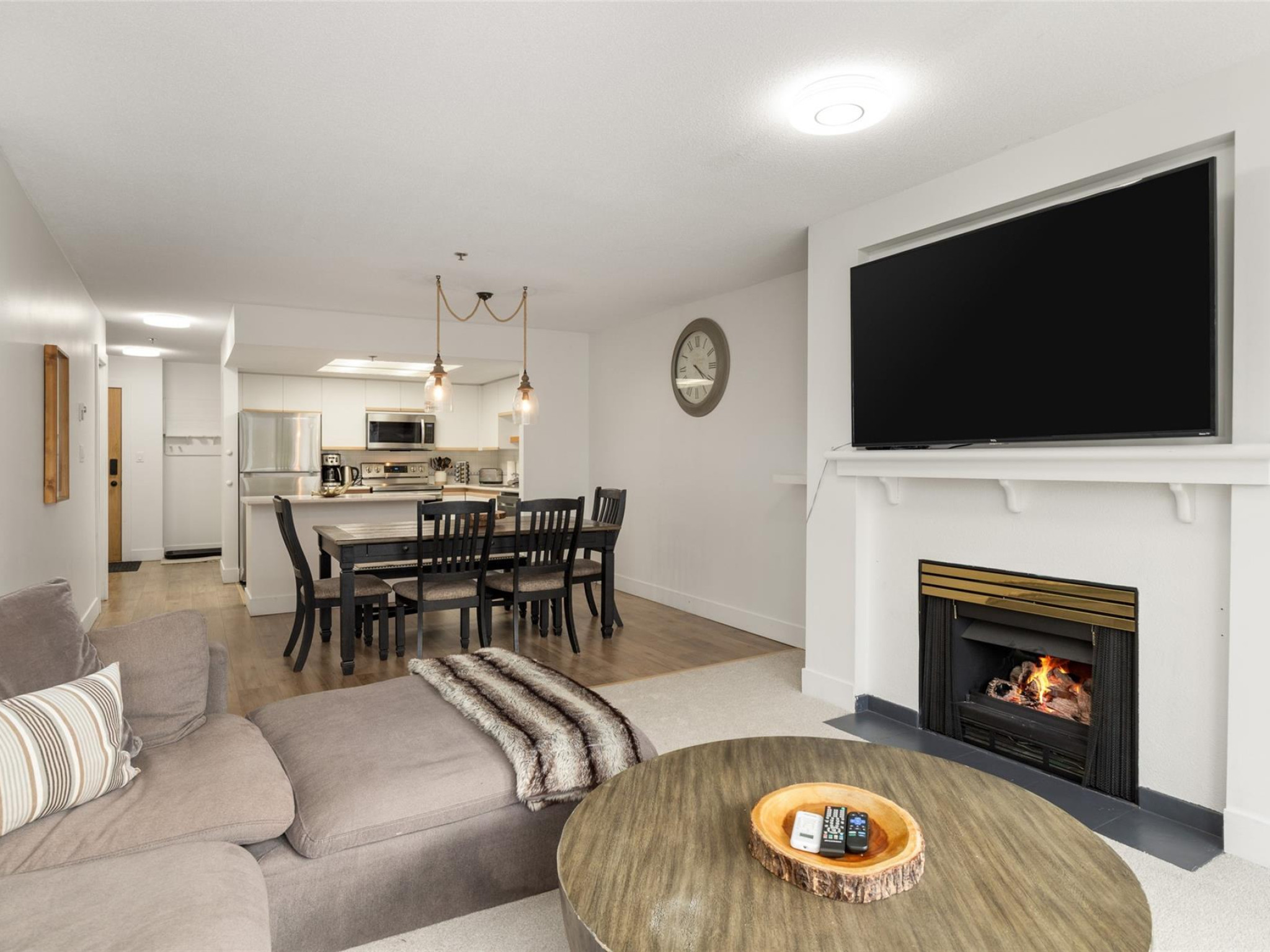 225-3309 Ptarmigan Place image 9