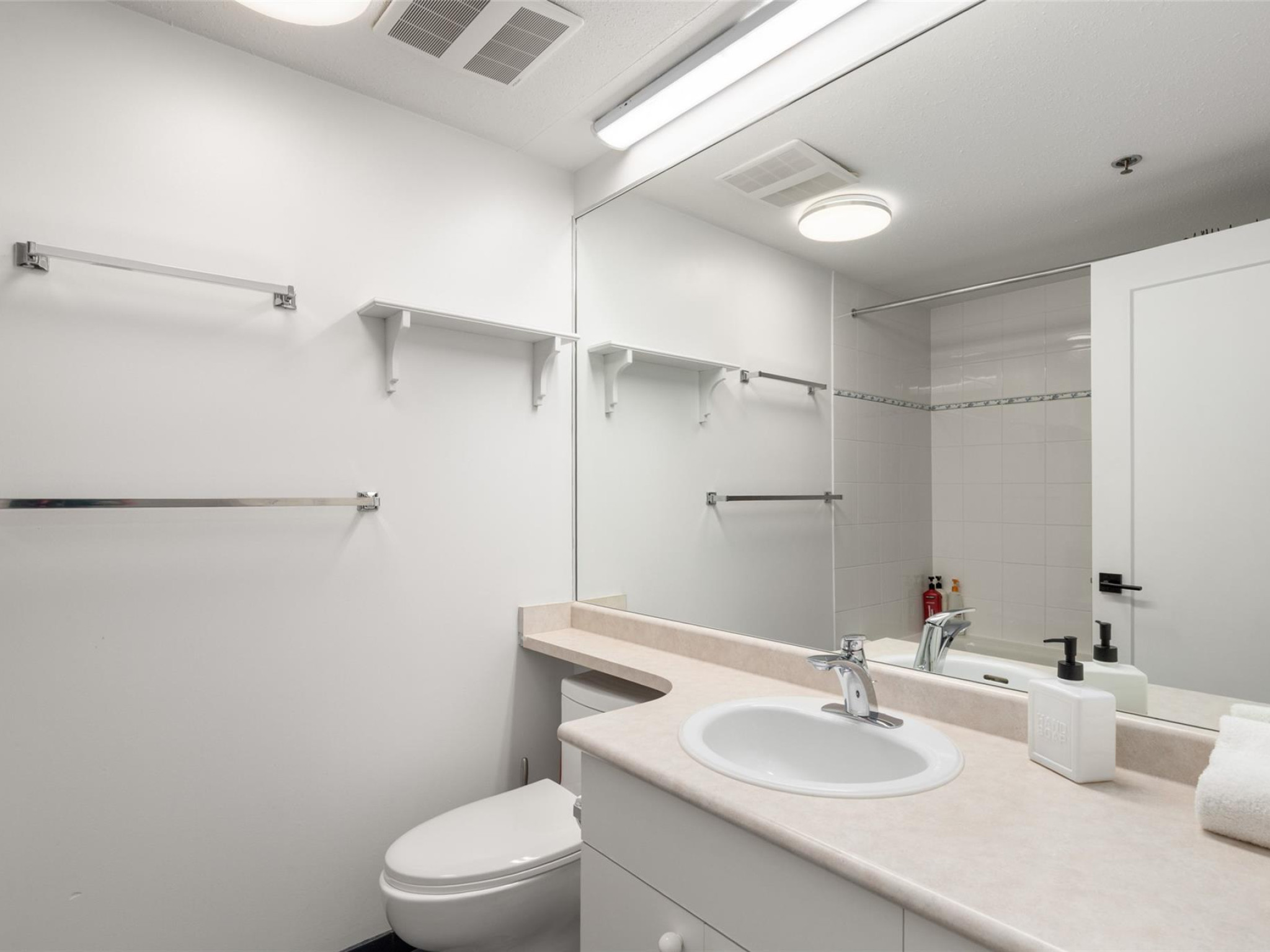 225-3309 Ptarmigan Place image 14