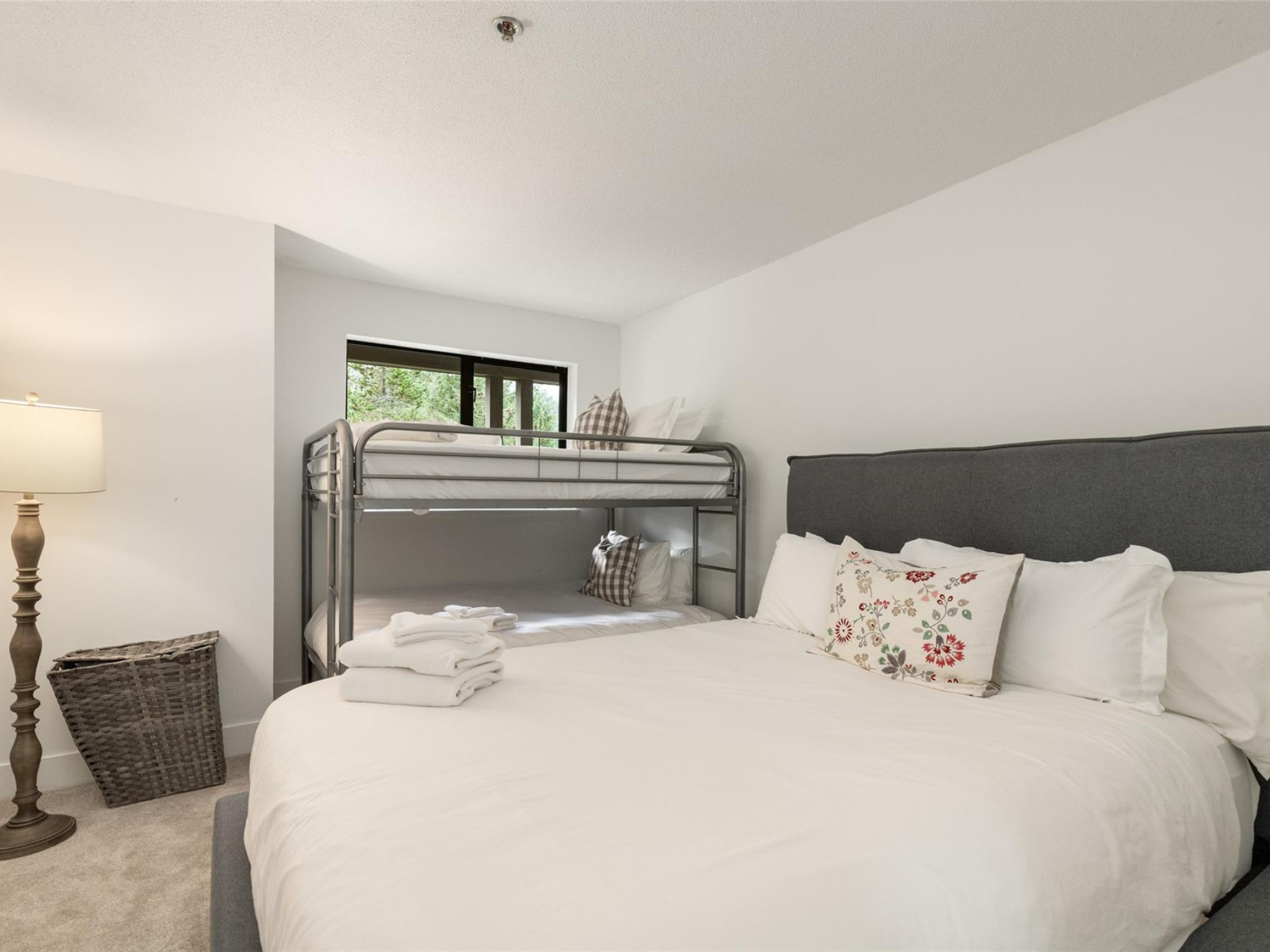 225-3309 Ptarmigan Place image 15