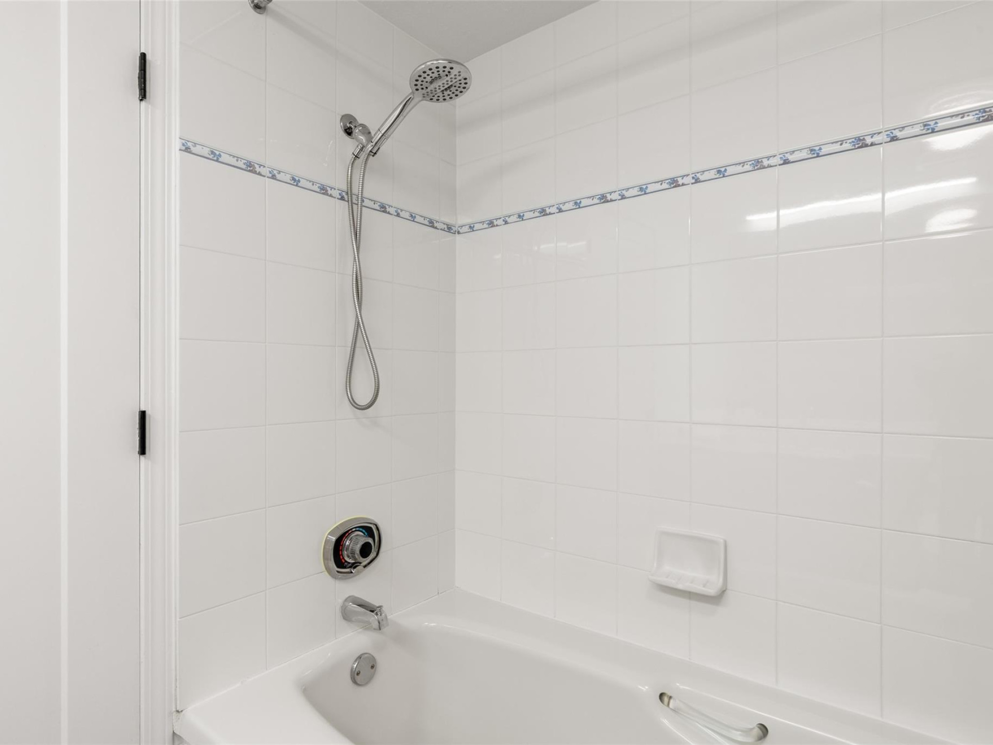 225-3309 Ptarmigan Place image 18