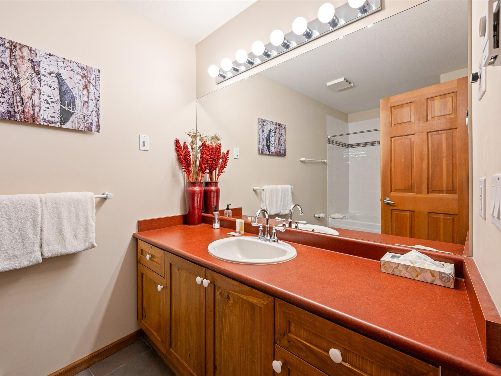 203-3300 Ptarmigan Place image 18