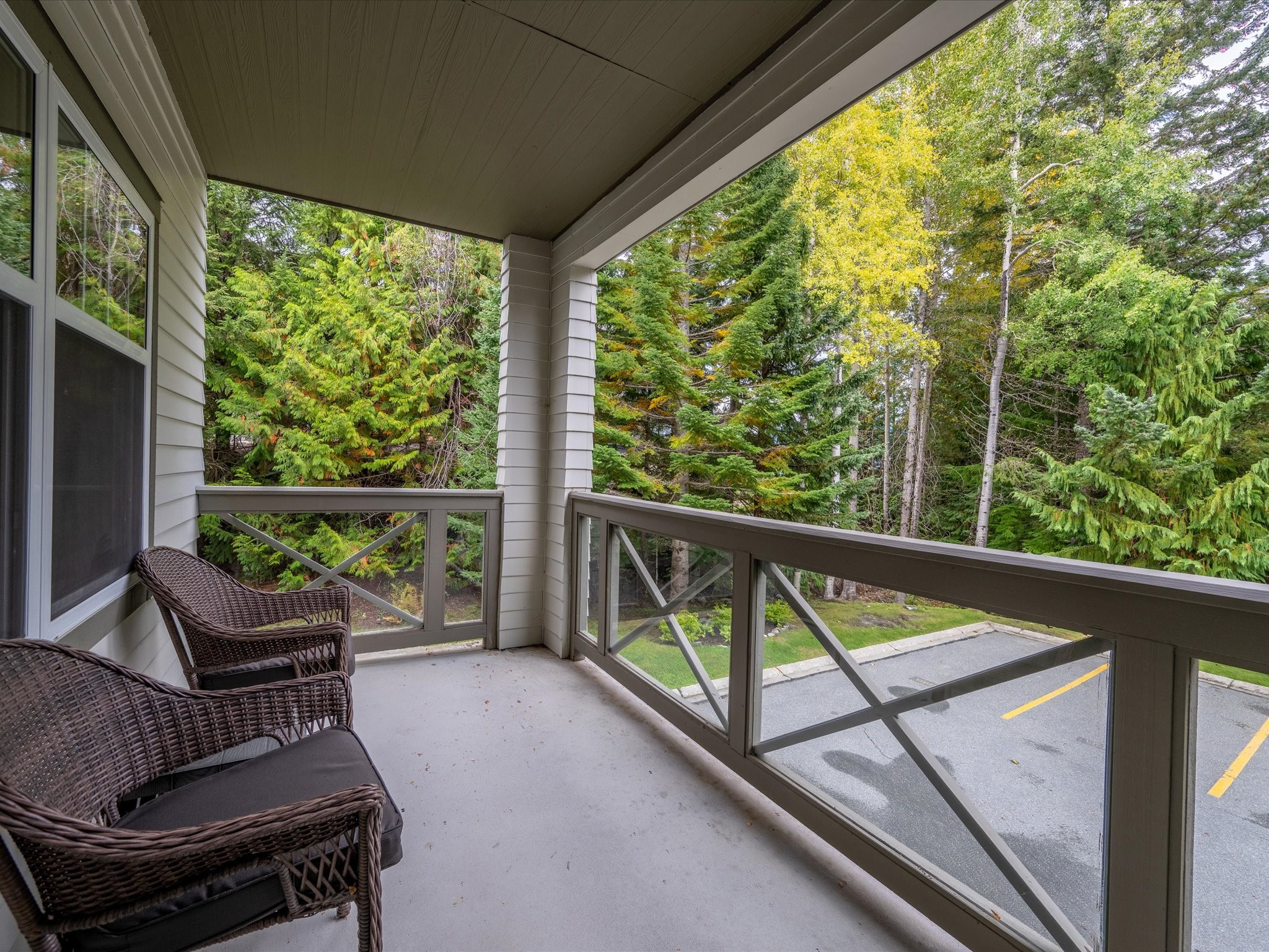 203-3300 Ptarmigan Place image 4