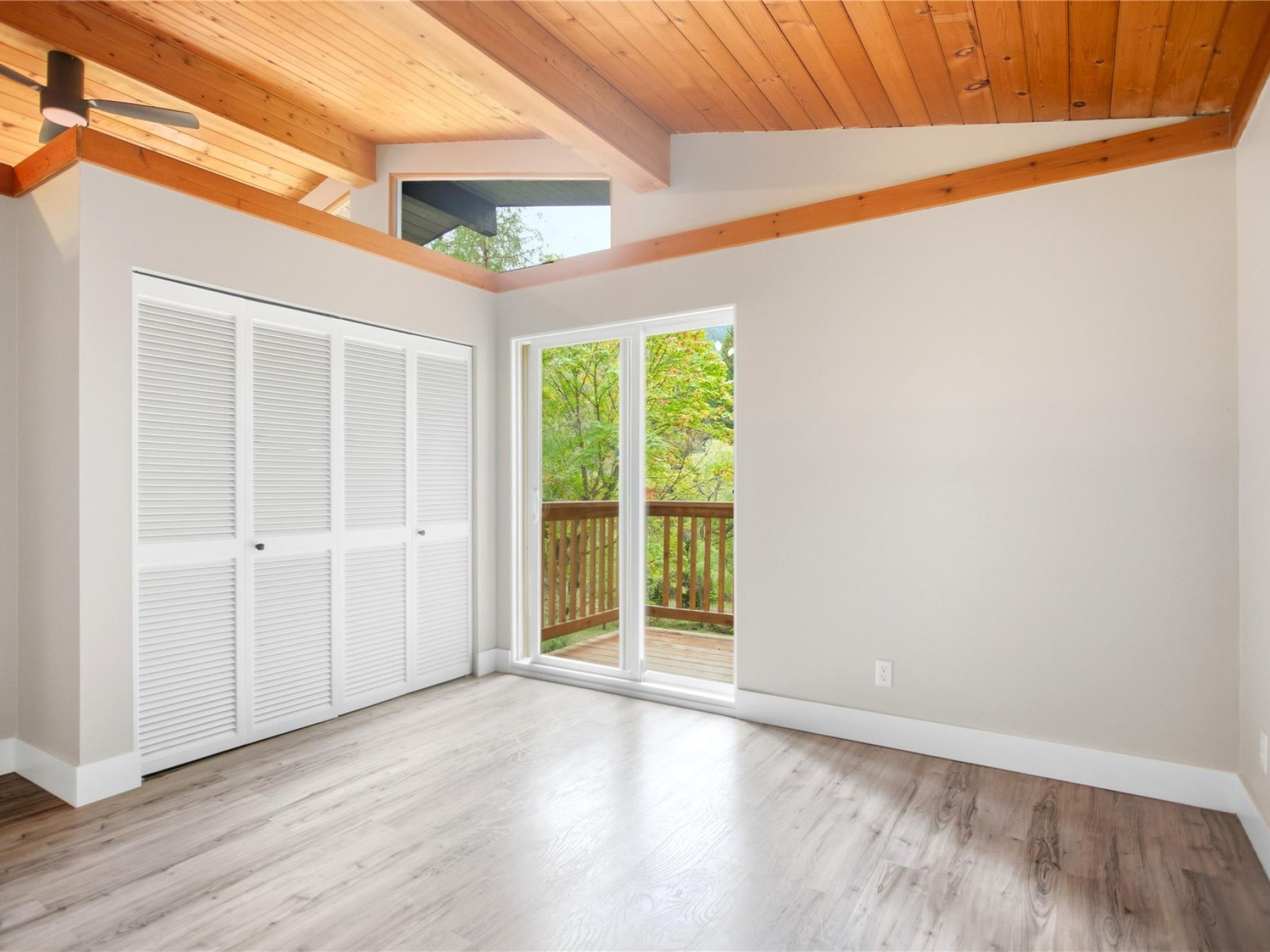 9257 Portage Road image 10