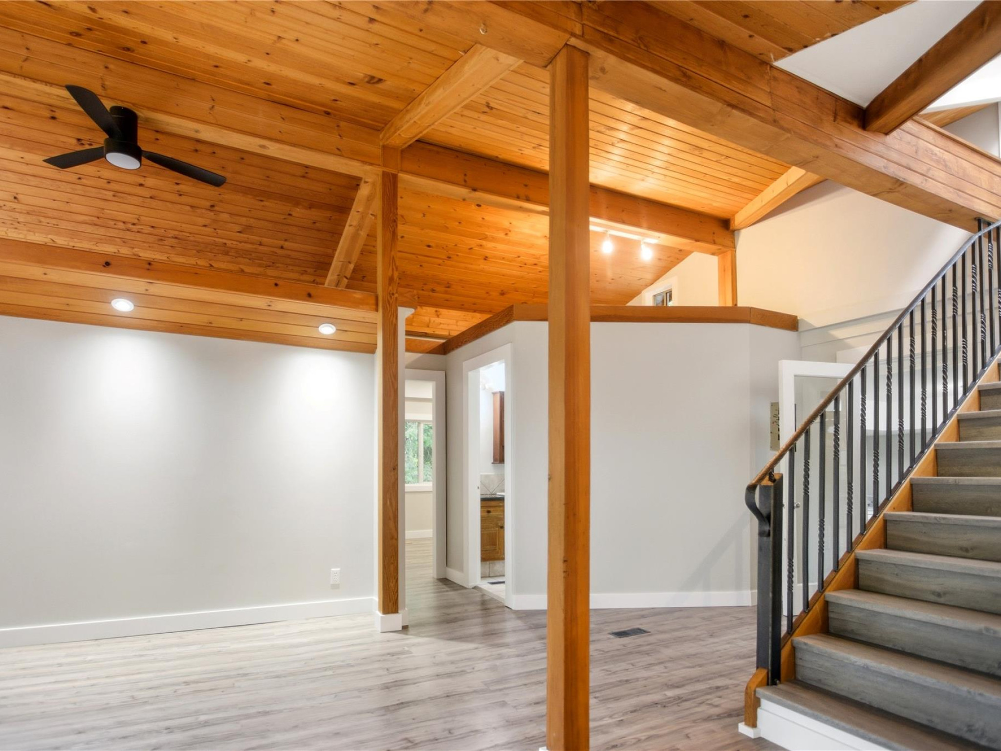 9257 Portage Road image 14