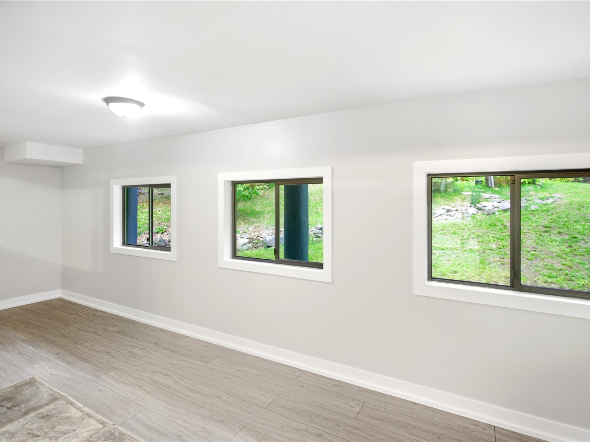 9257 Portage Road image 15