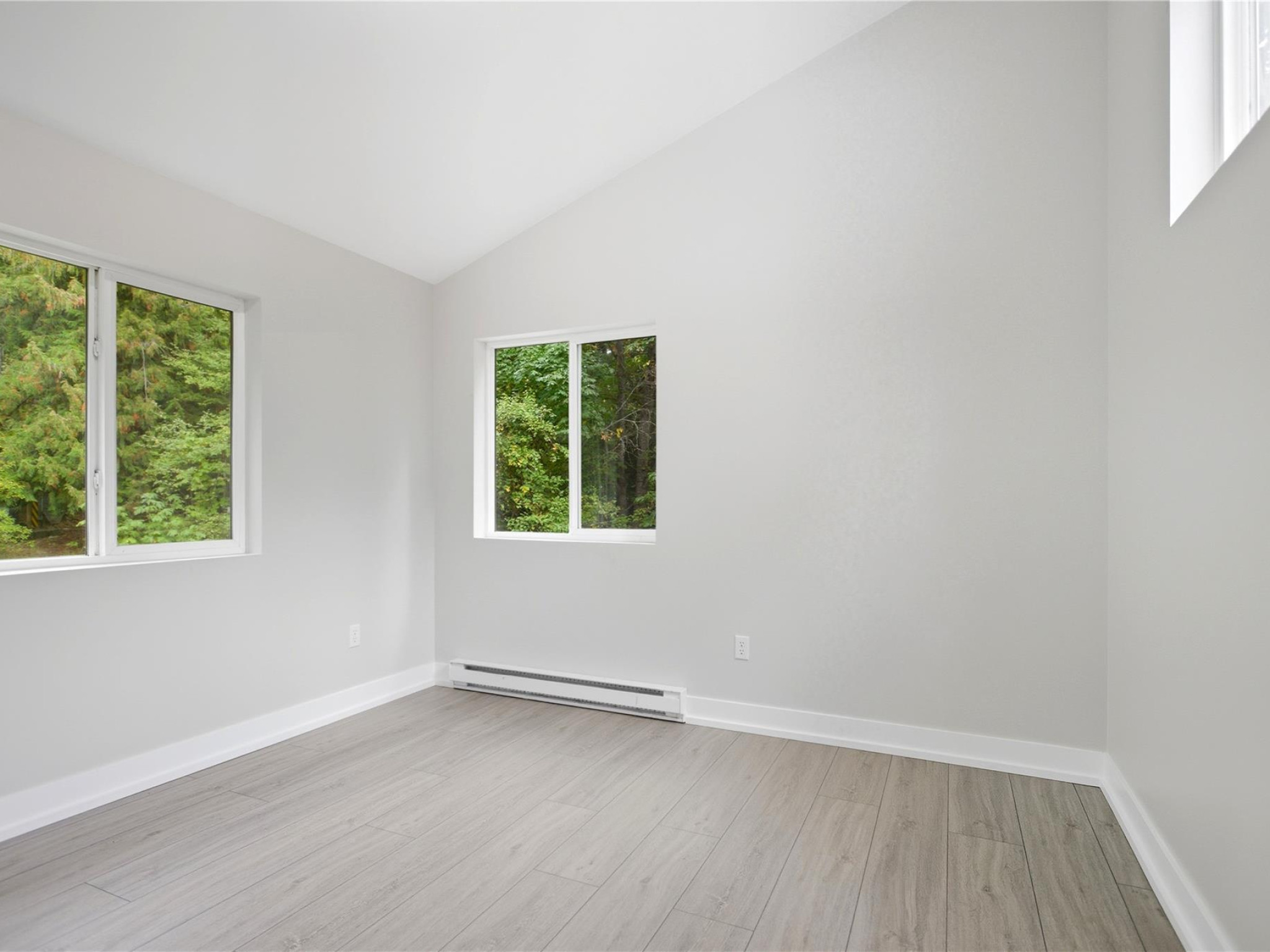 9257 Portage Road image 16