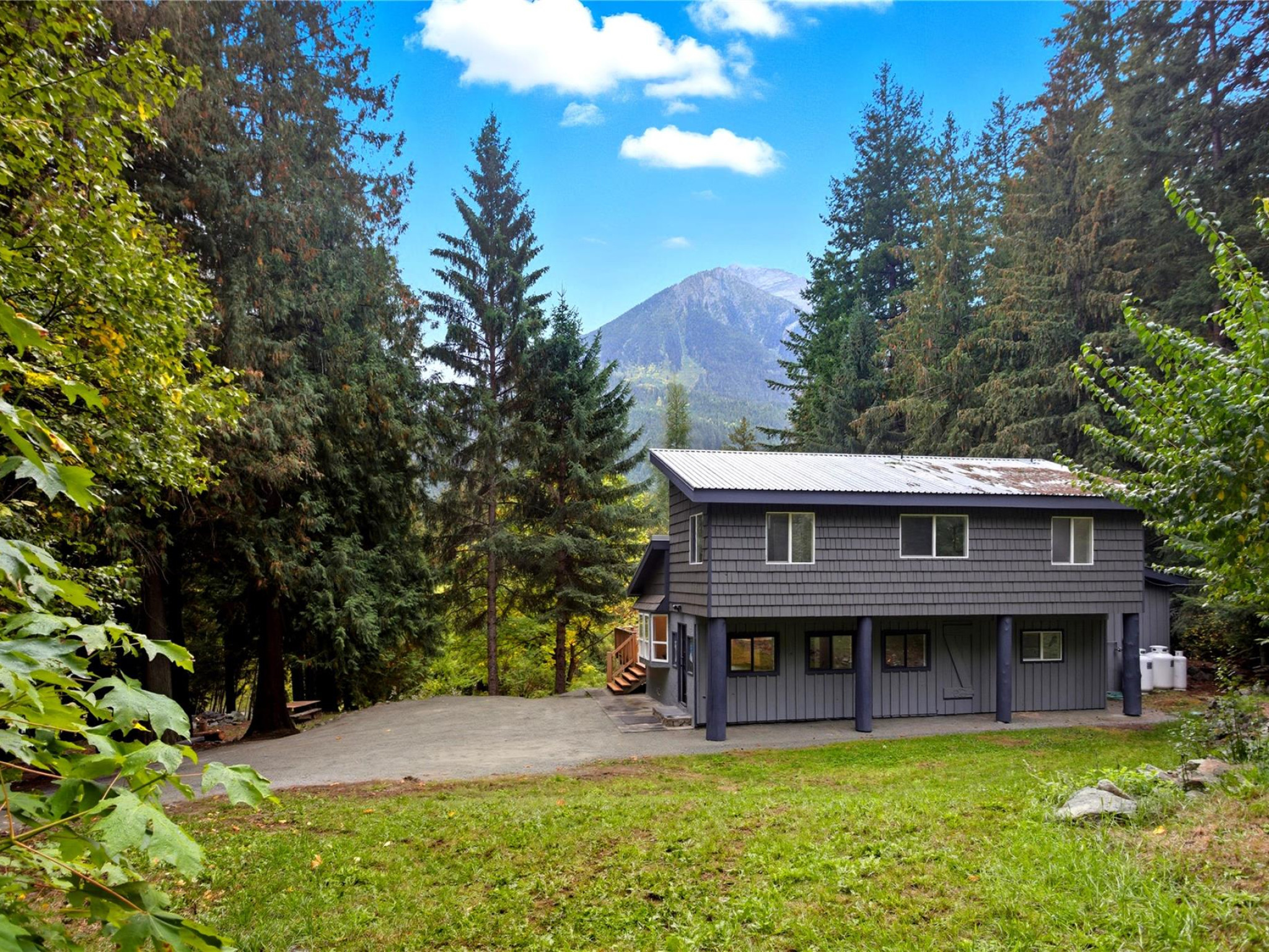 9257 Portage Road image 1