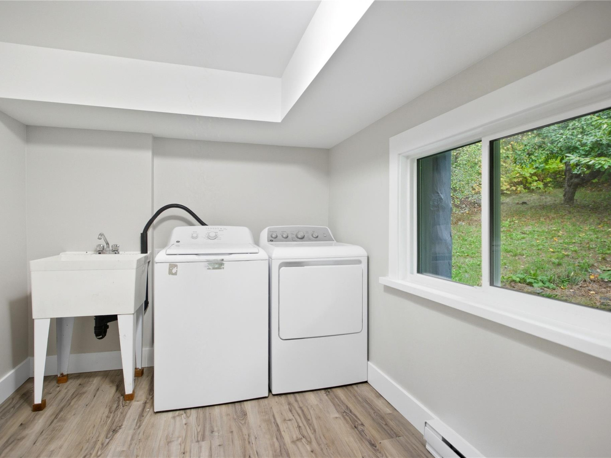 9257 Portage Road image 28