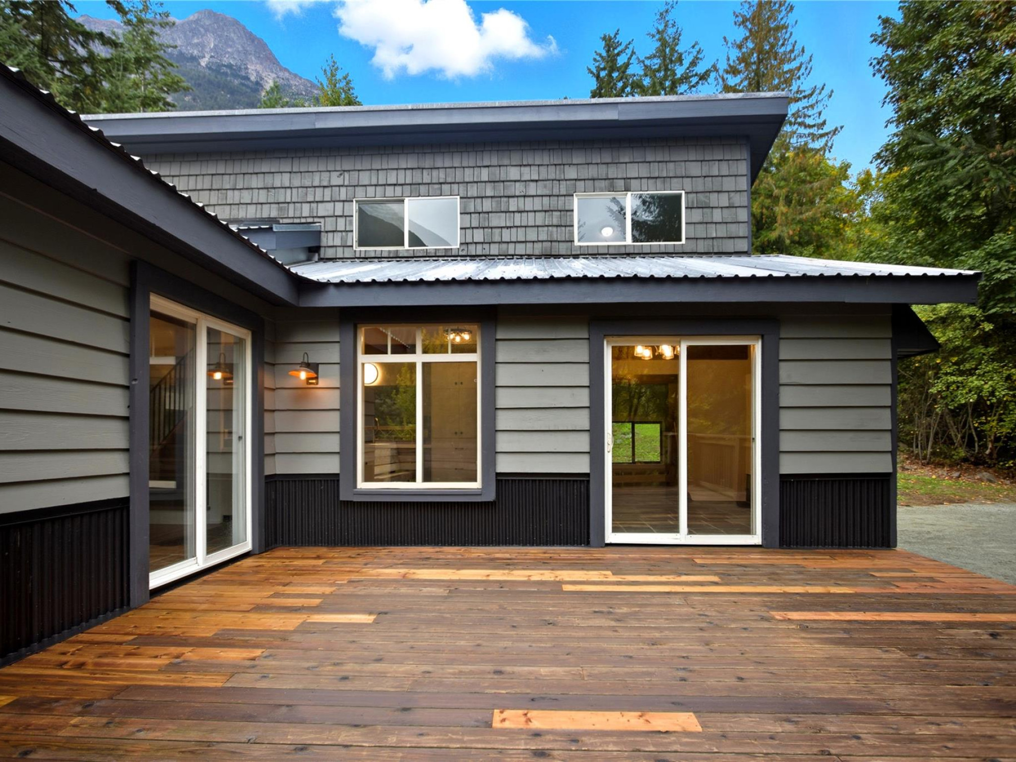 9257 Portage Road image 3