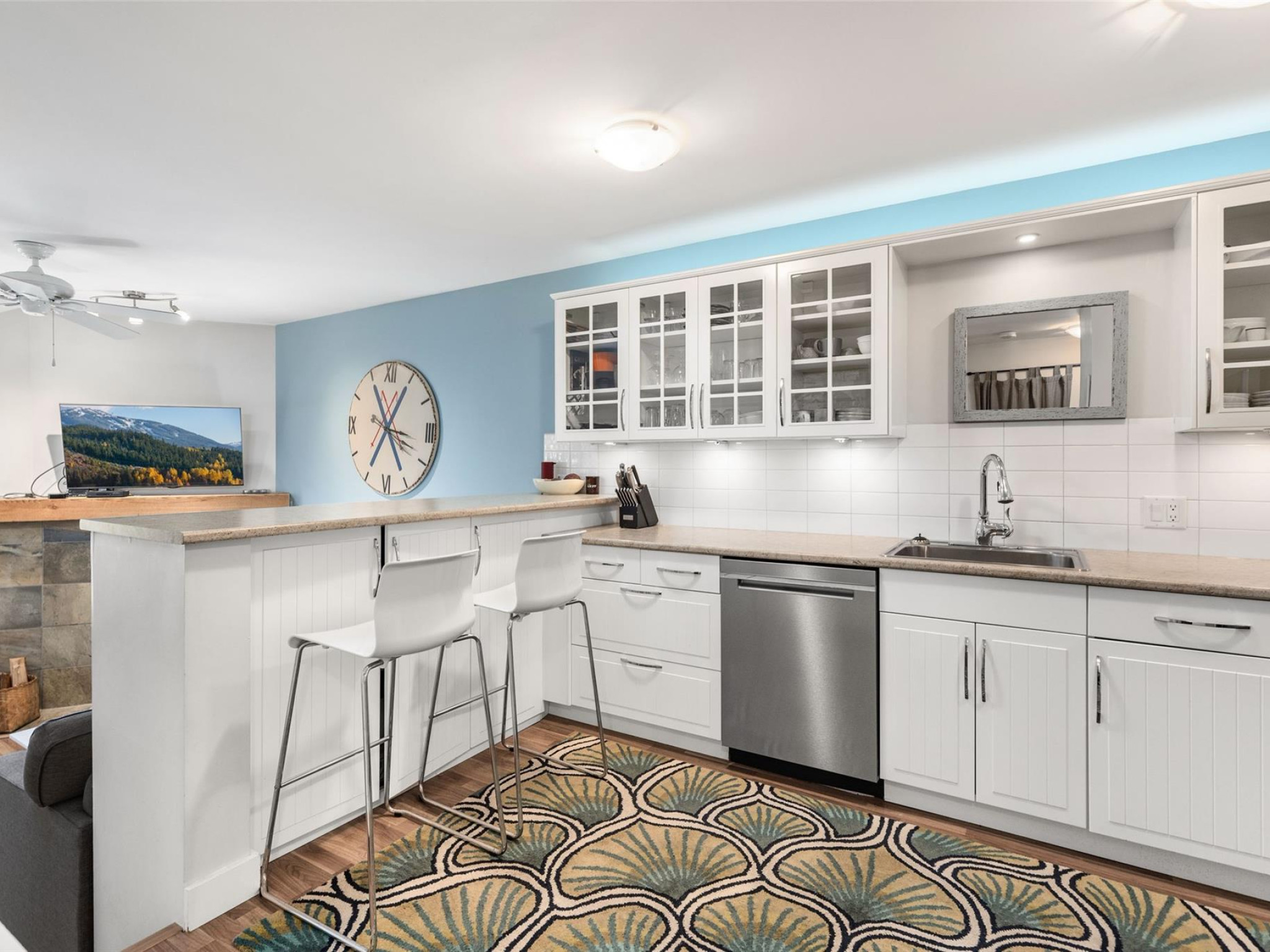 12-2213 Marmot Place image 5