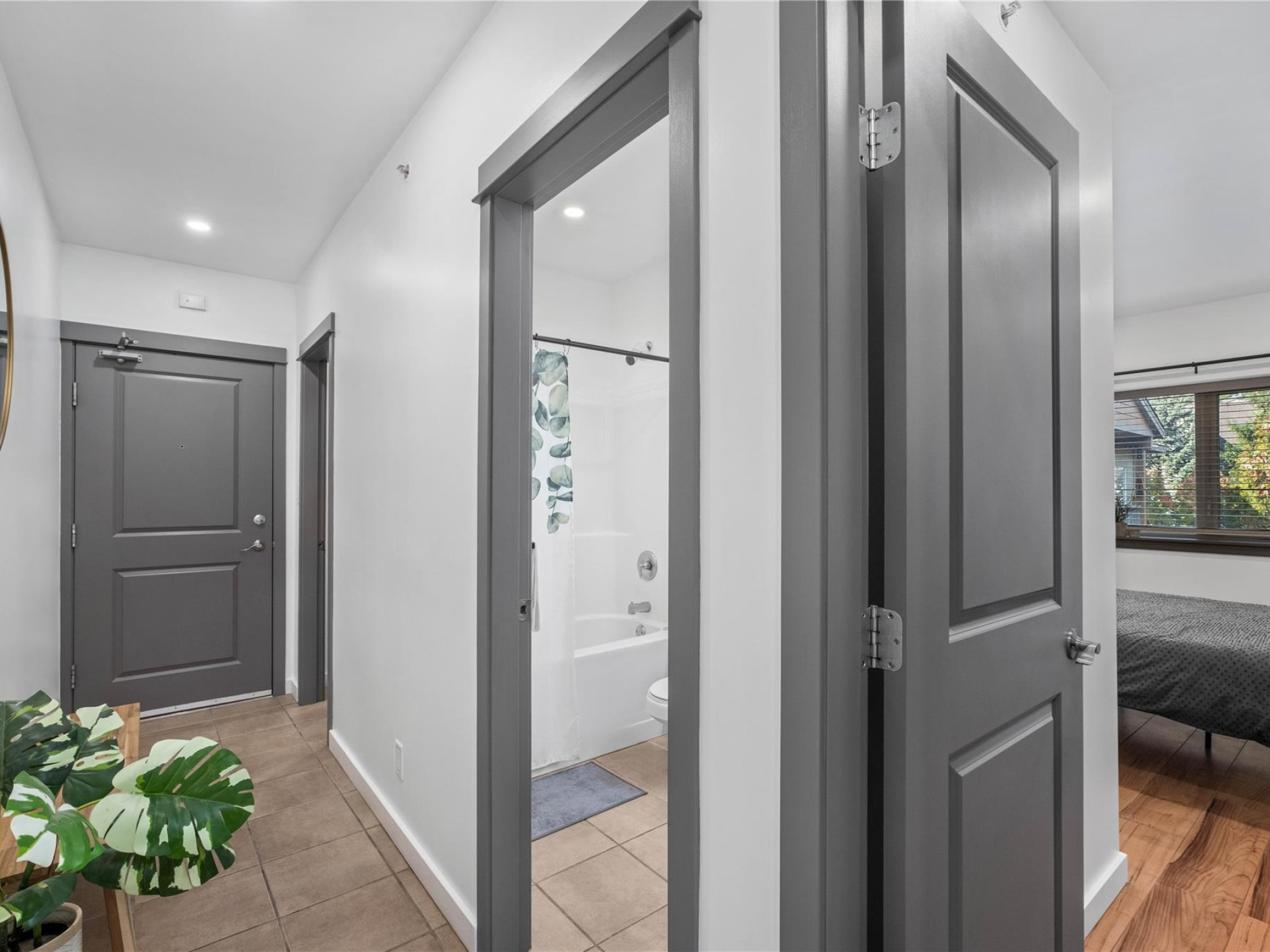 207-1411 Portage Road image 10