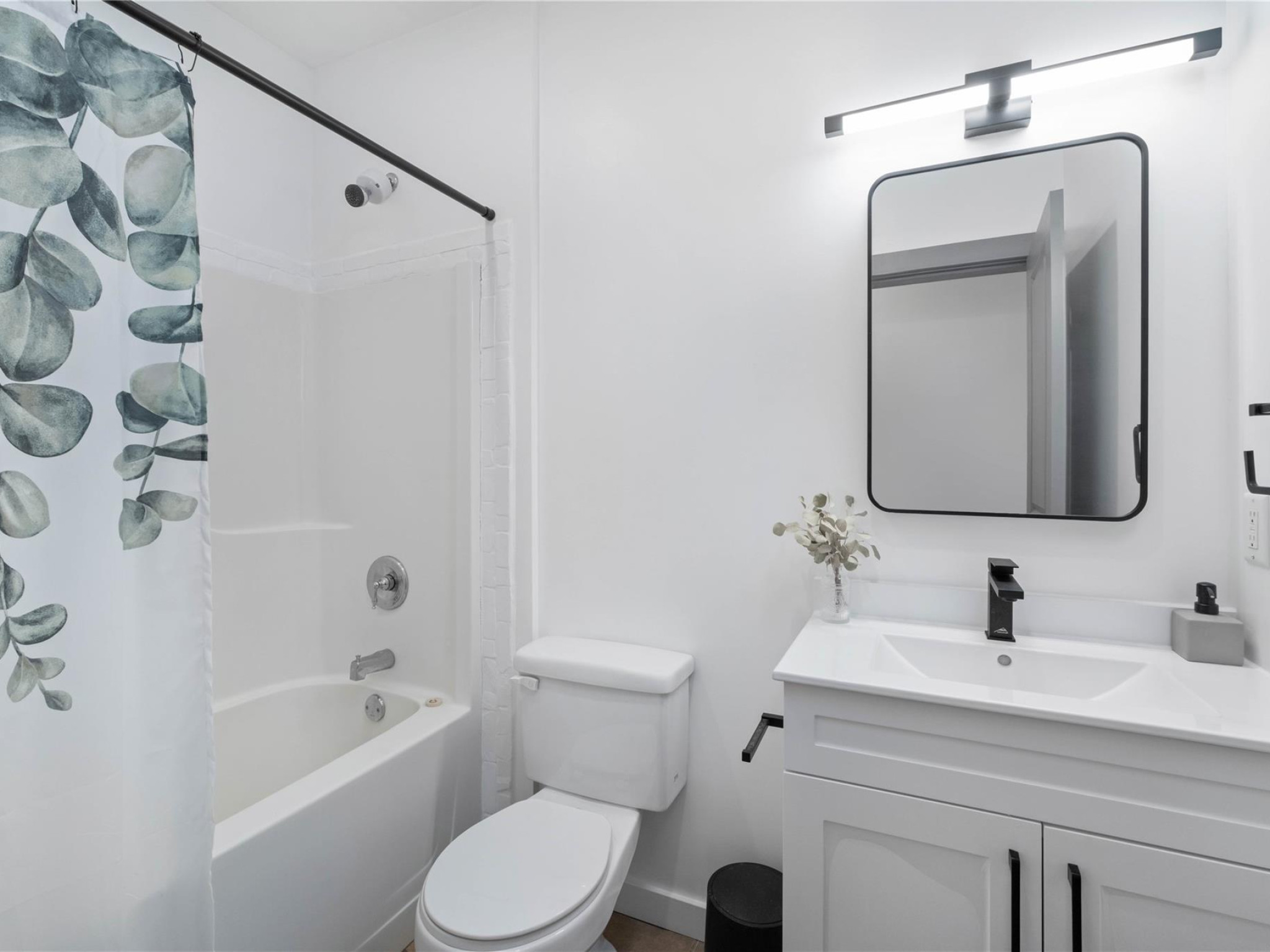 207-1411 Portage Road image 15