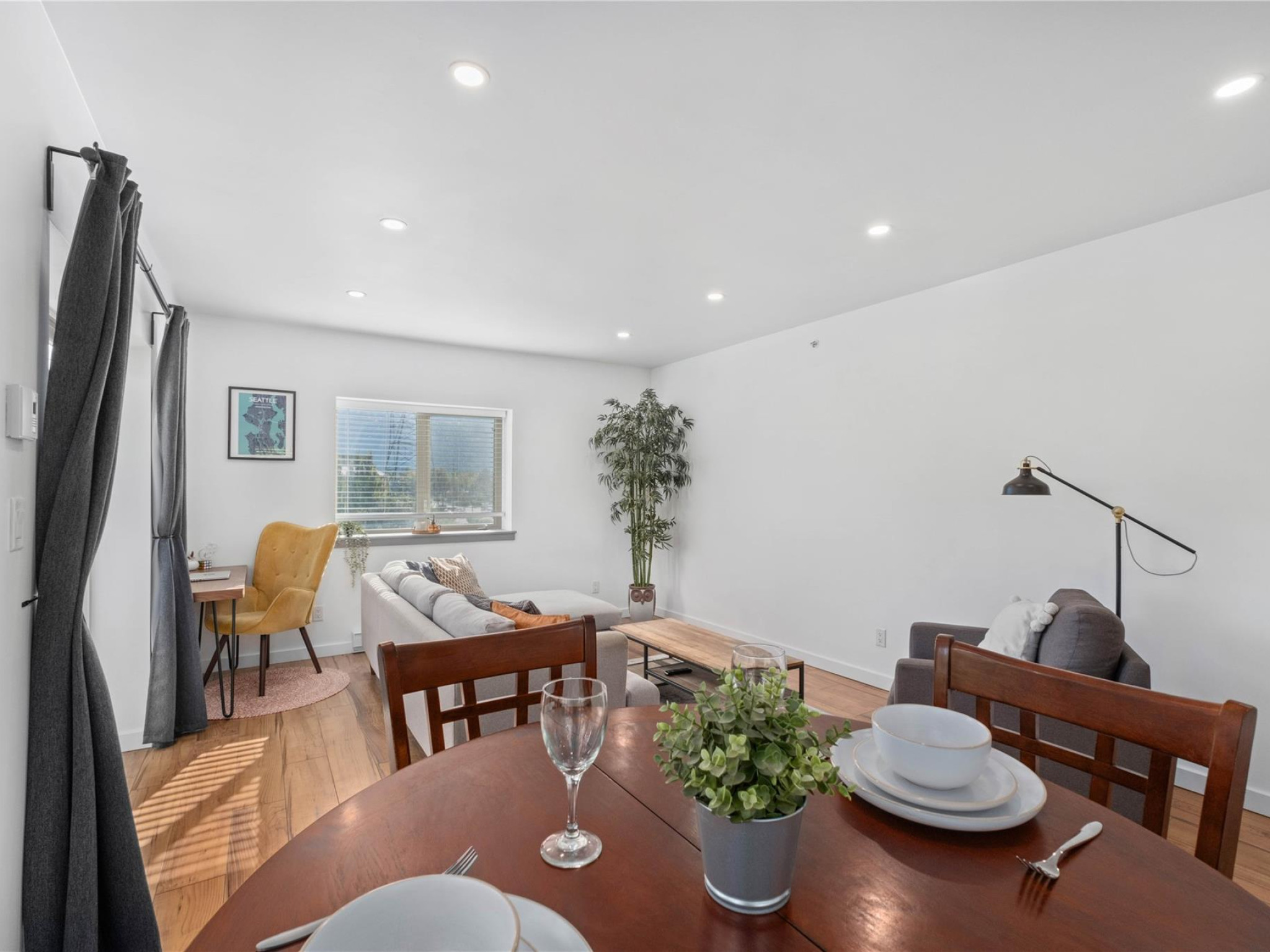 207-1411 Portage Road image 3