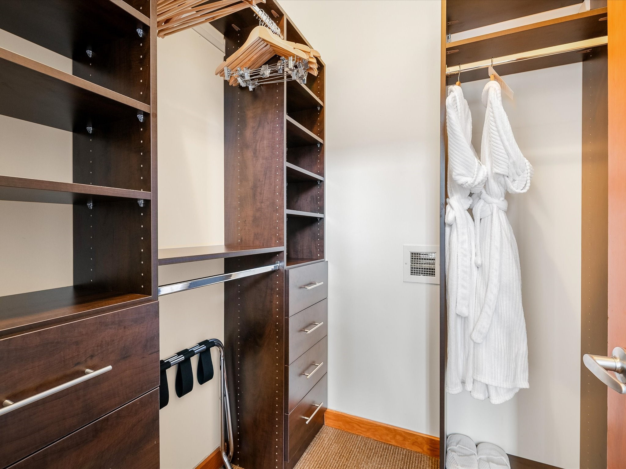 4407-4299 Blackcomb Way image 17