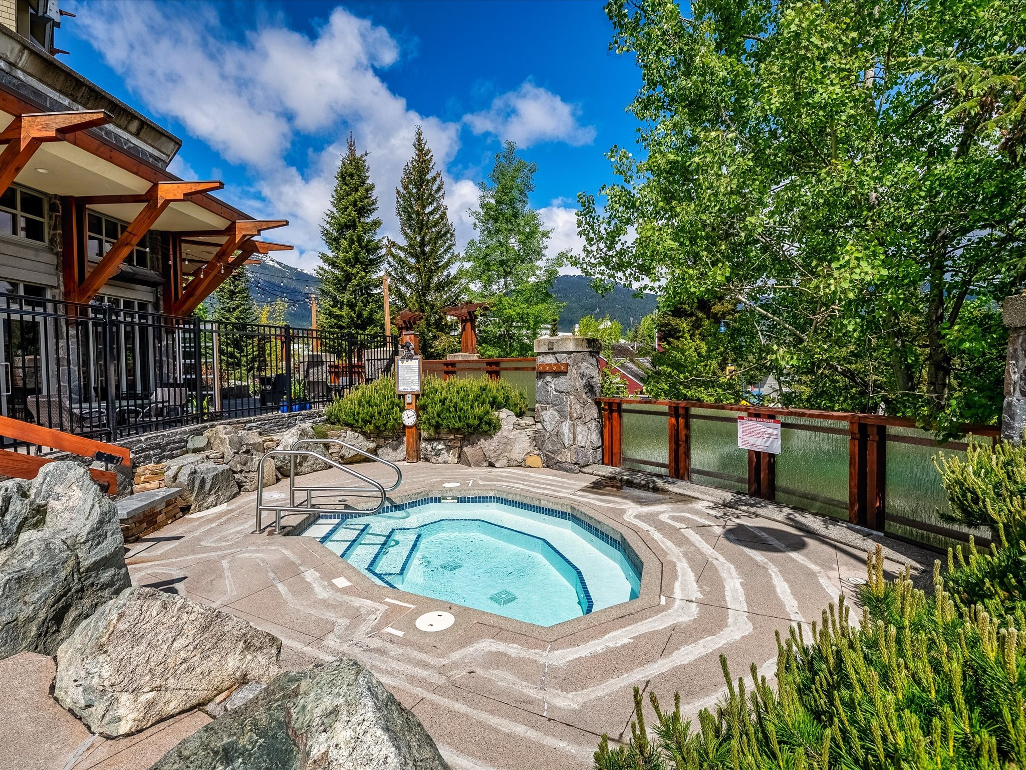 4407-4299 Blackcomb Way image 19