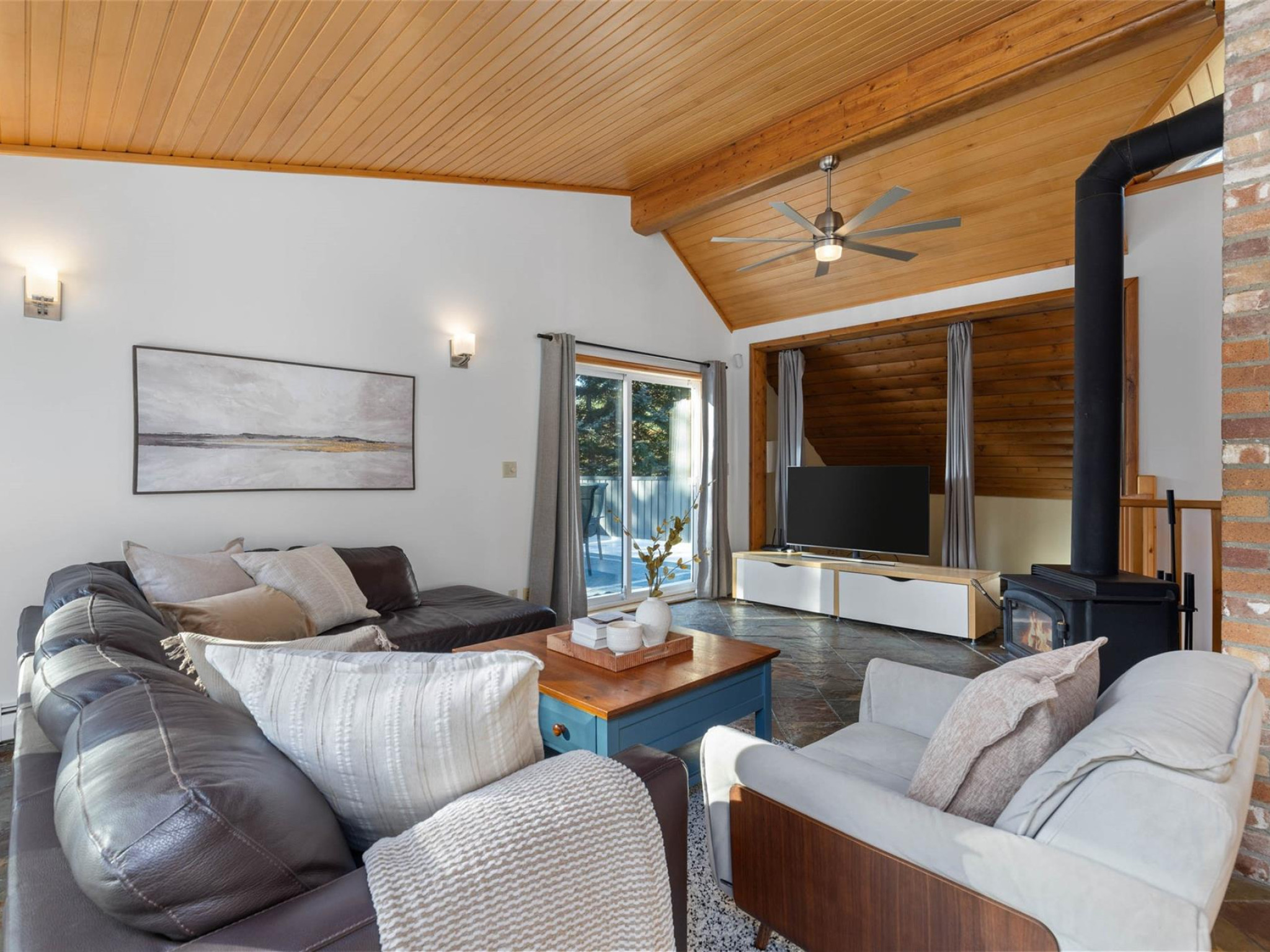 9548 Emerald Drive image 11