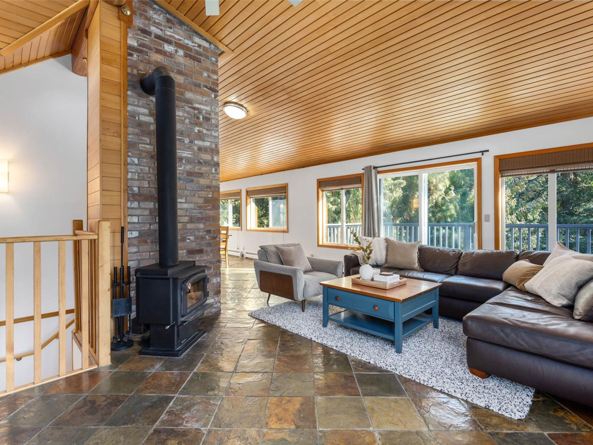 9548 Emerald Drive image 14