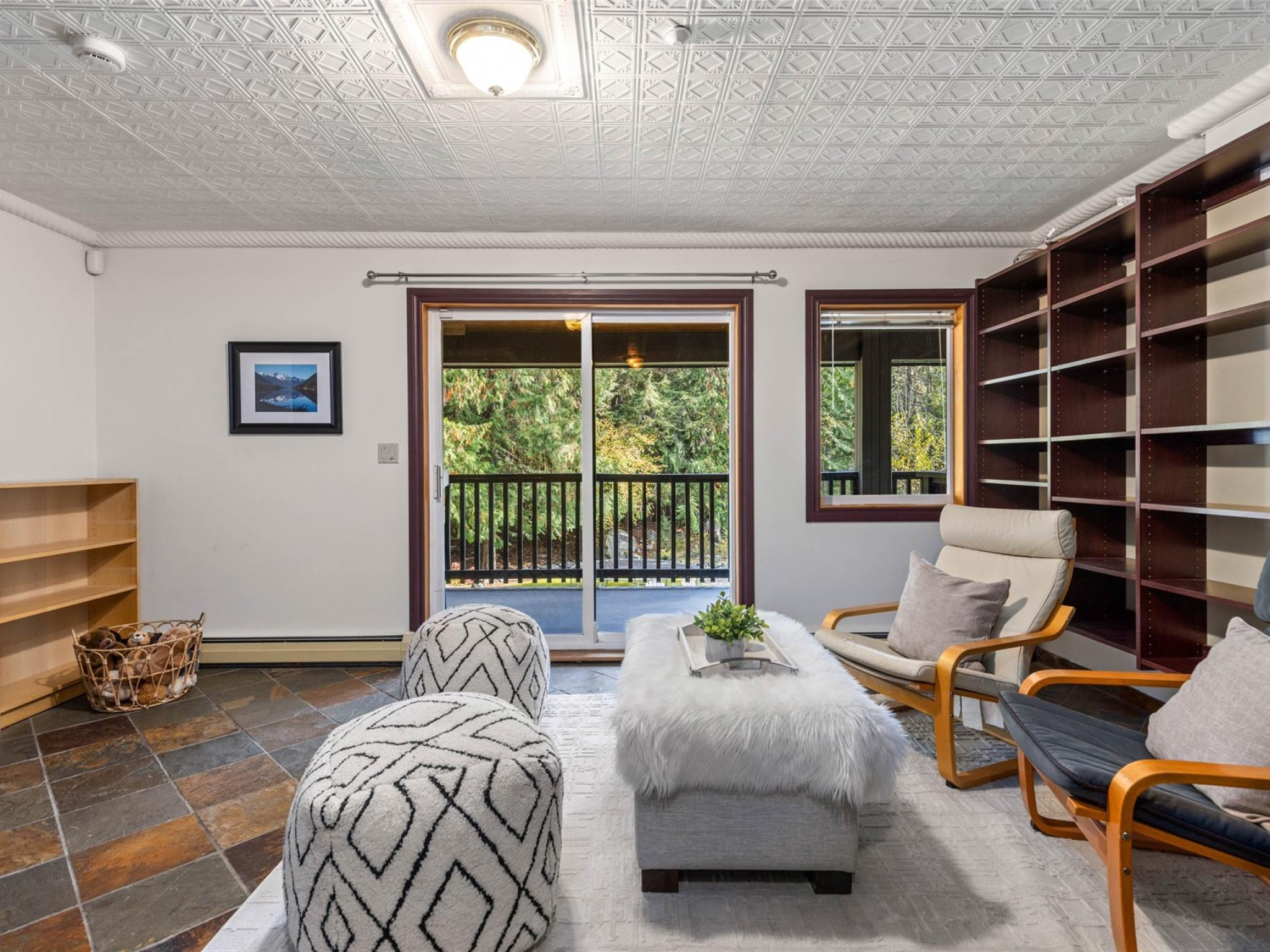 9548 Emerald Drive image 20