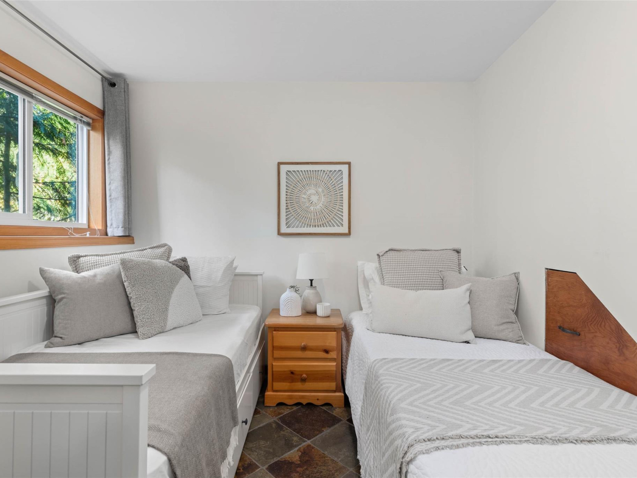 9548 Emerald Drive image 28