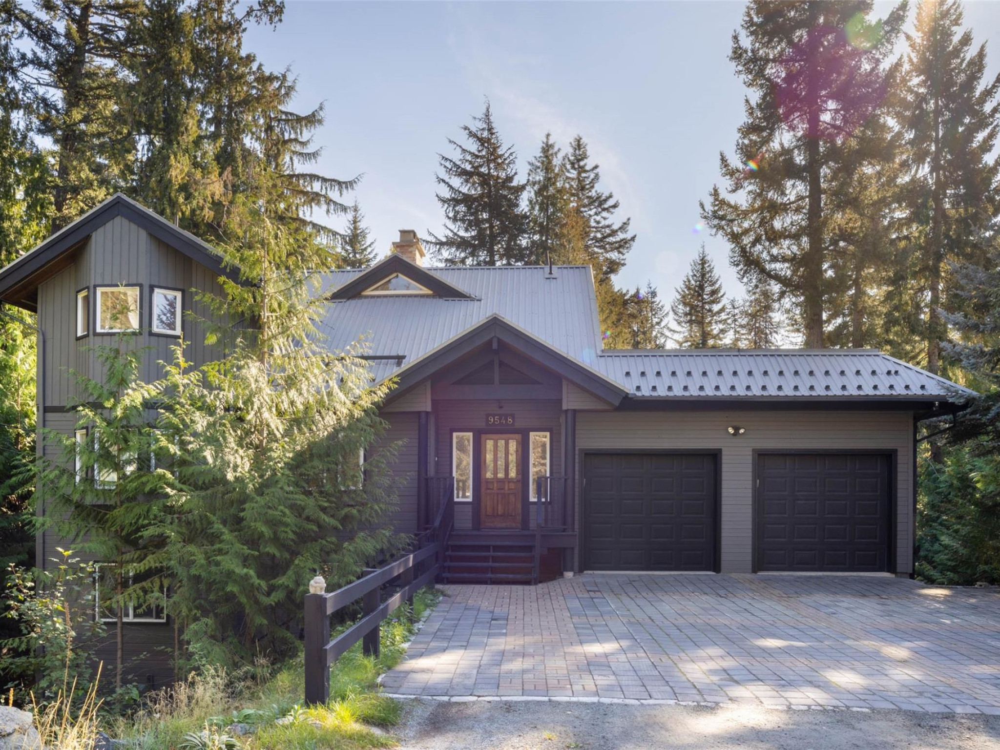 9548 Emerald Drive image 2